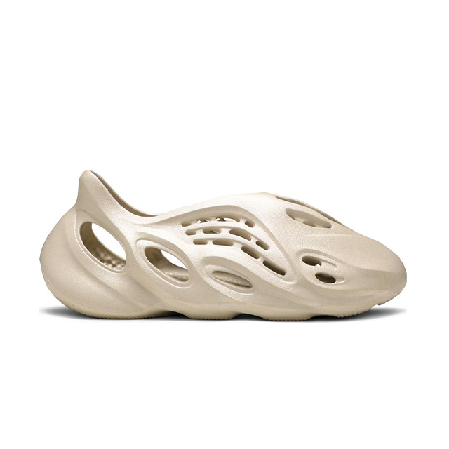 adidas Yeezy Foam Runner ‘Sand’ – Box Sneakers