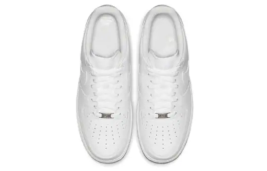 Nike Air Force 1 ’07 ‘Triple White’ – Box Sneakers