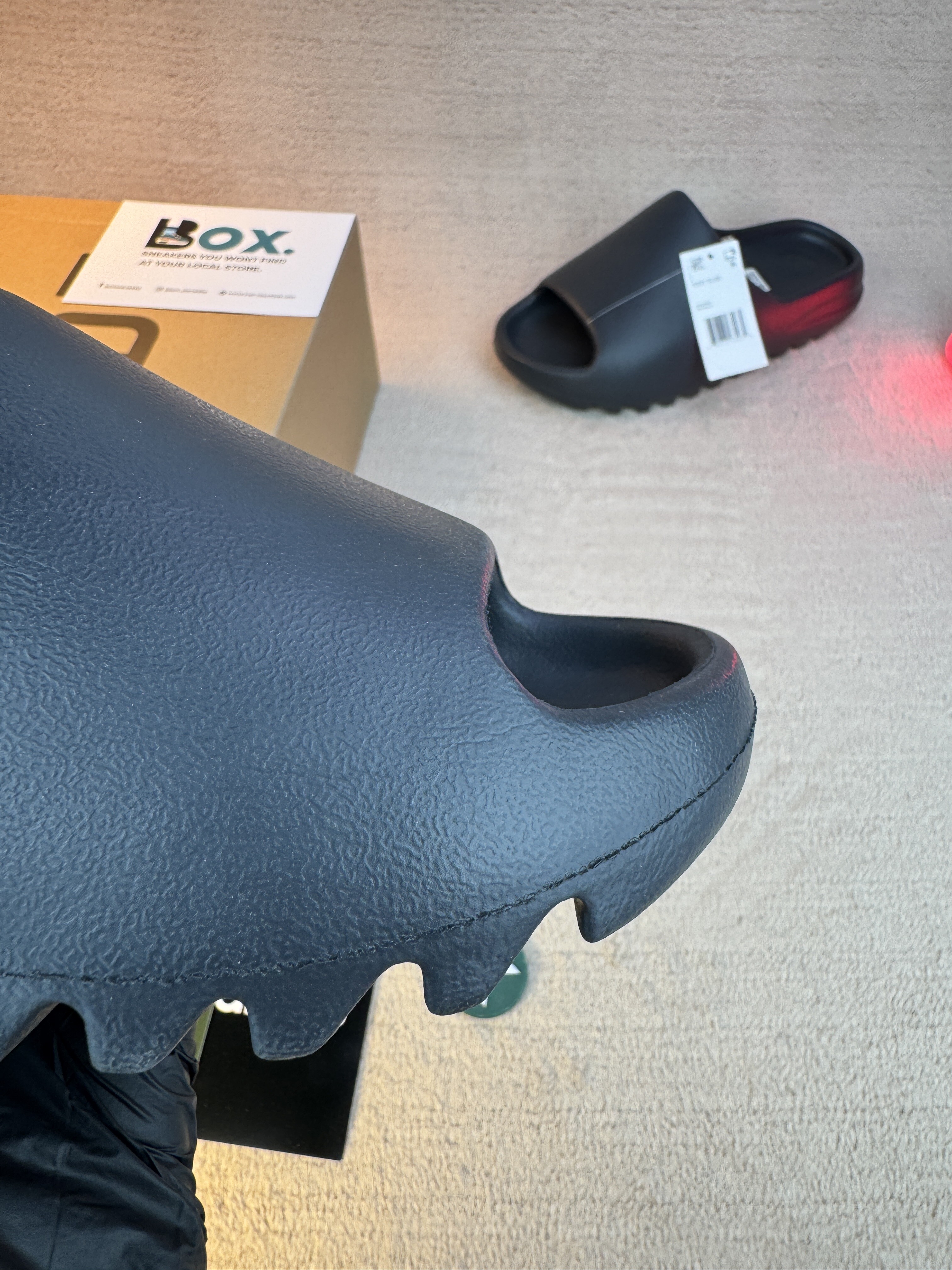 adidas Yeezy Slides ‘Onyx’ - Image 6