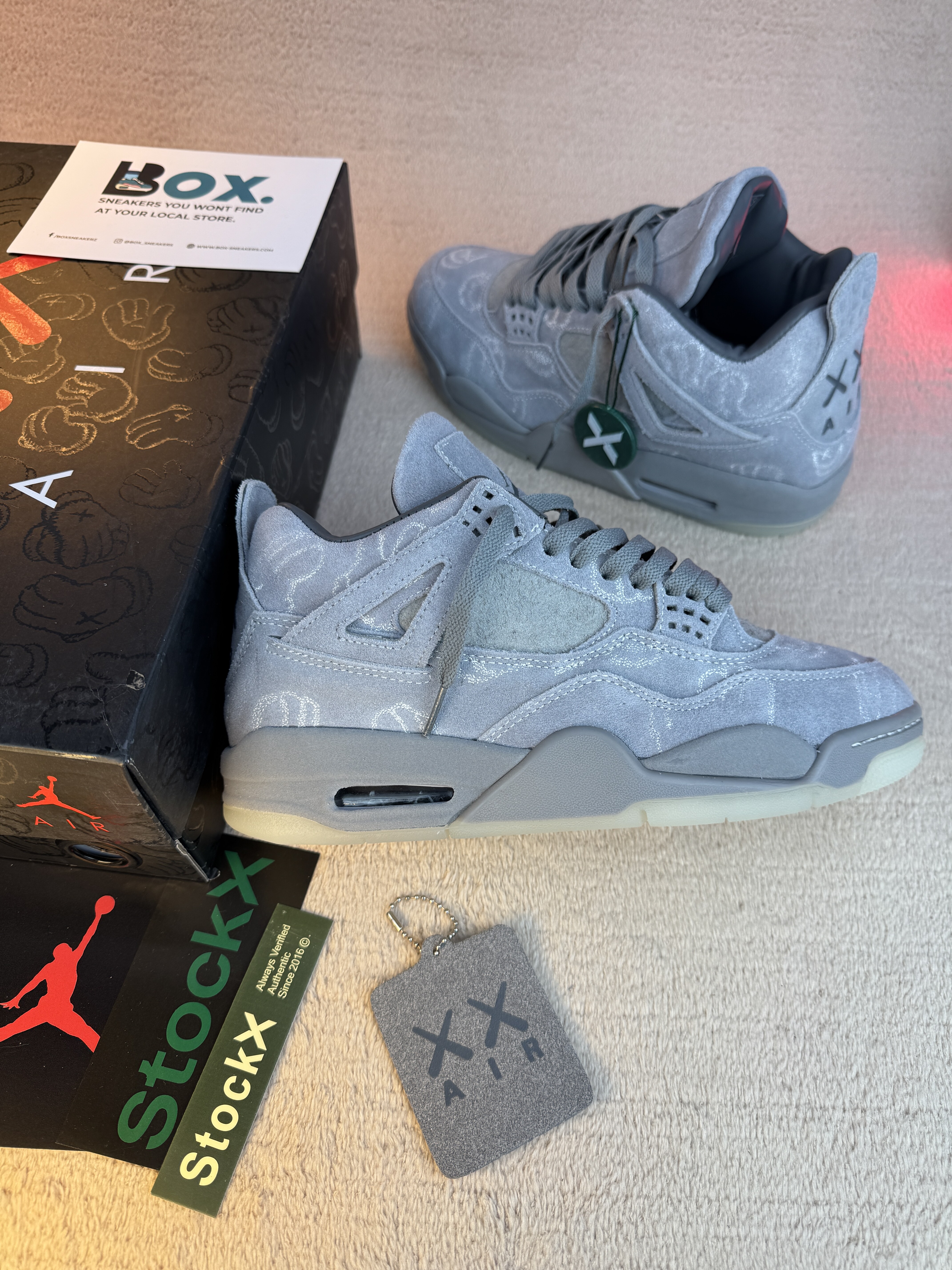Jordan 4 Retro Kaws - Image 3