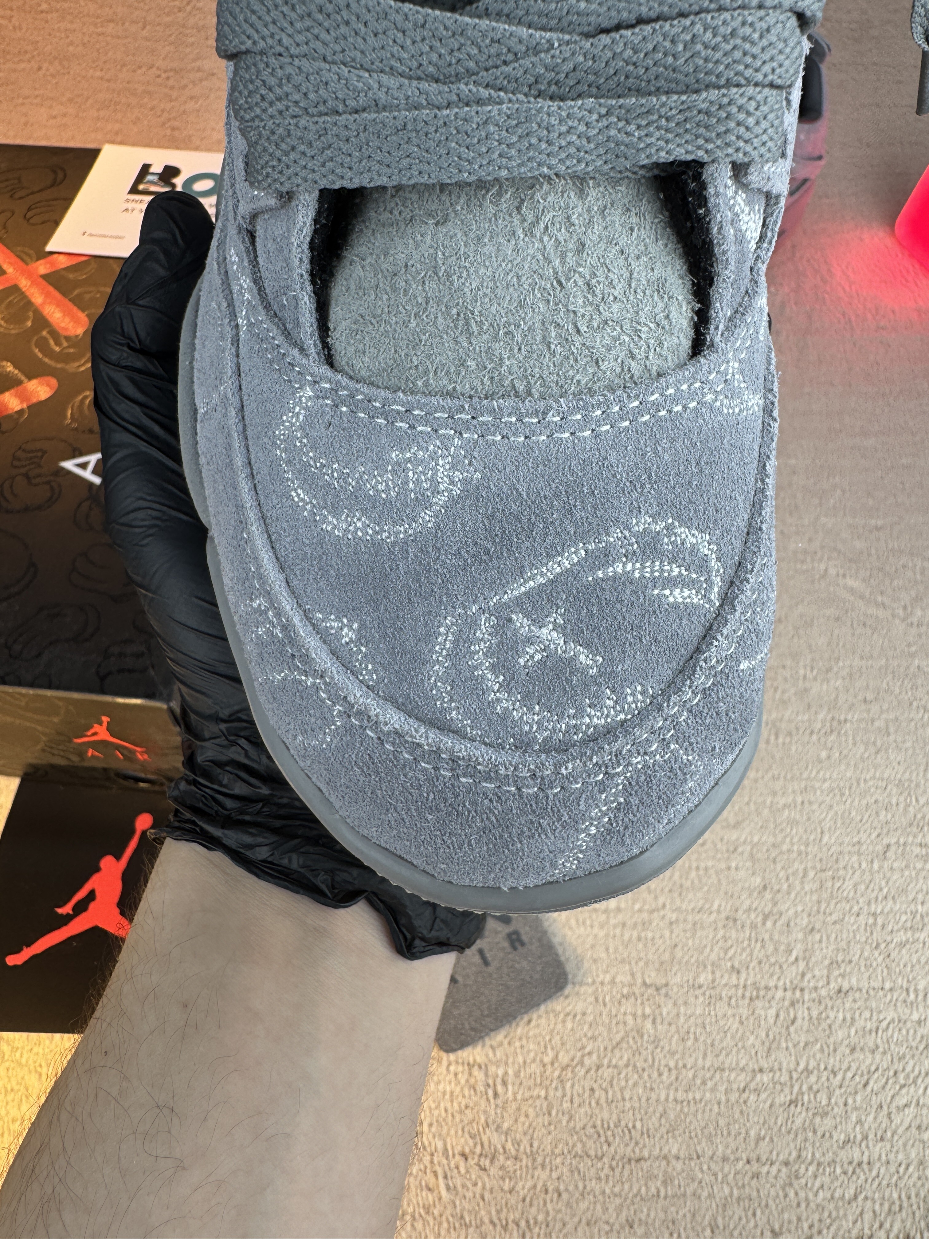 Jordan 4 Retro Kaws - Image 9