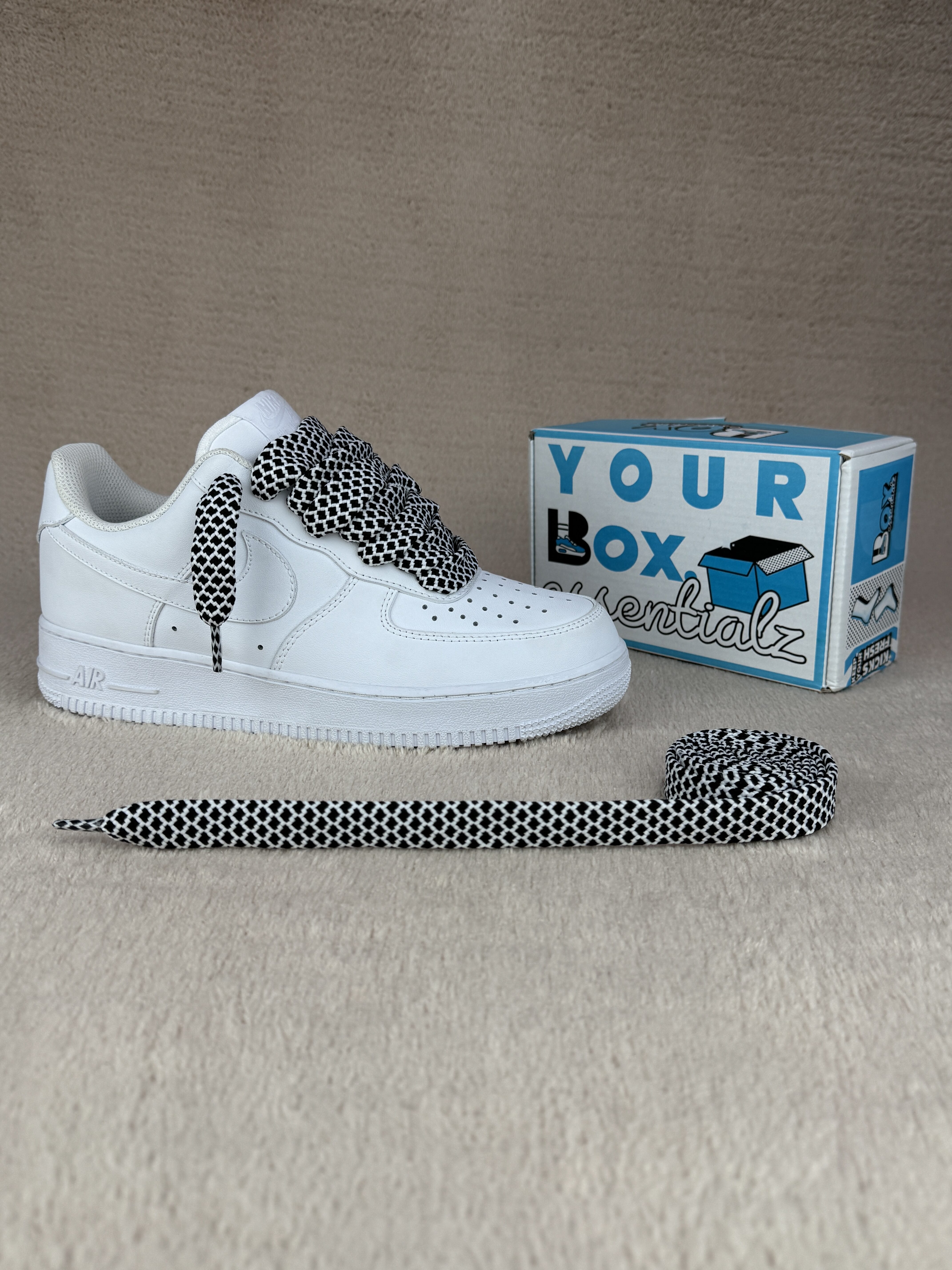 Chunky Wide Flats Laces - Image 2