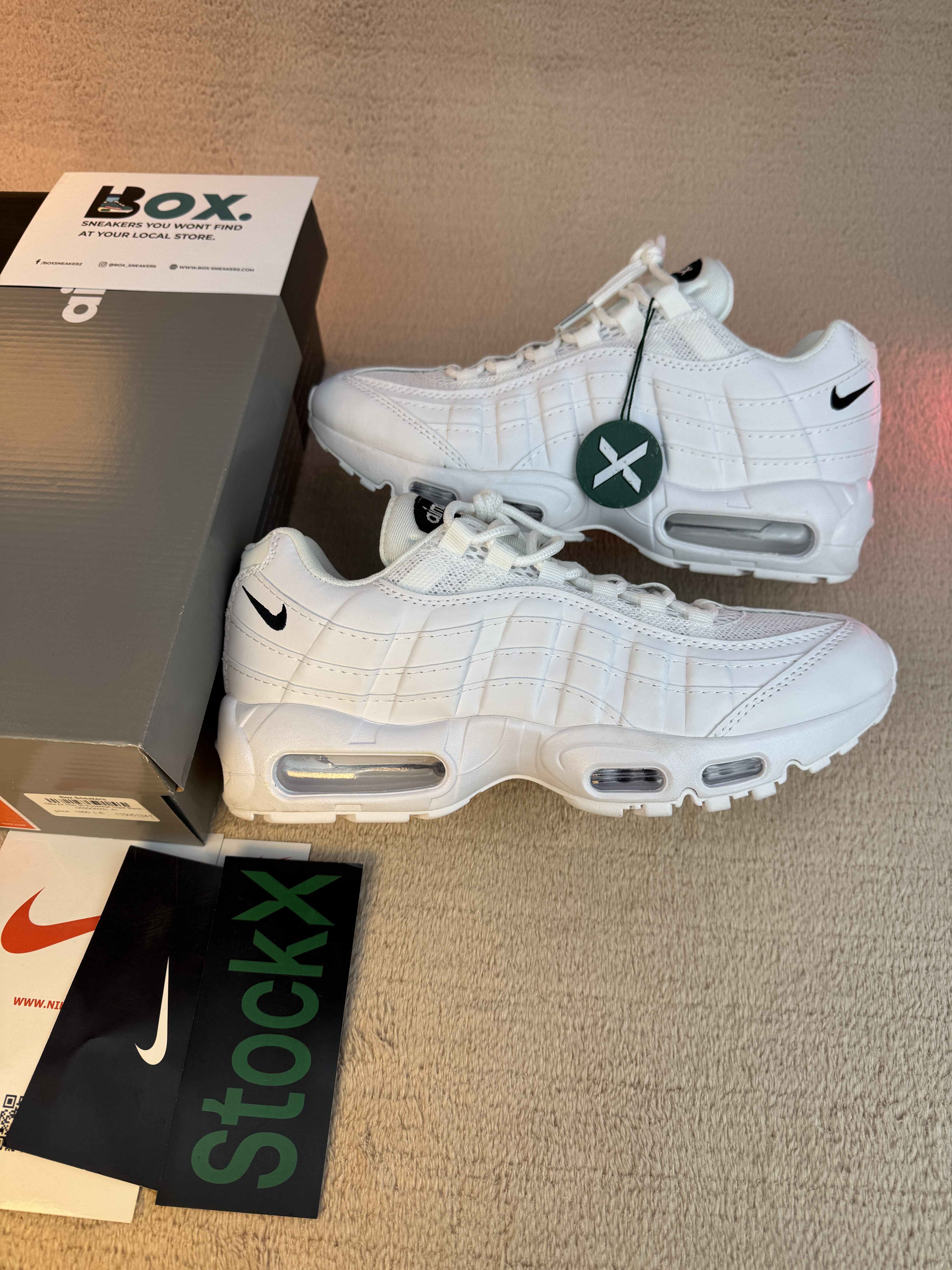 Nike Air Max 95 Essential White Black - Image 2