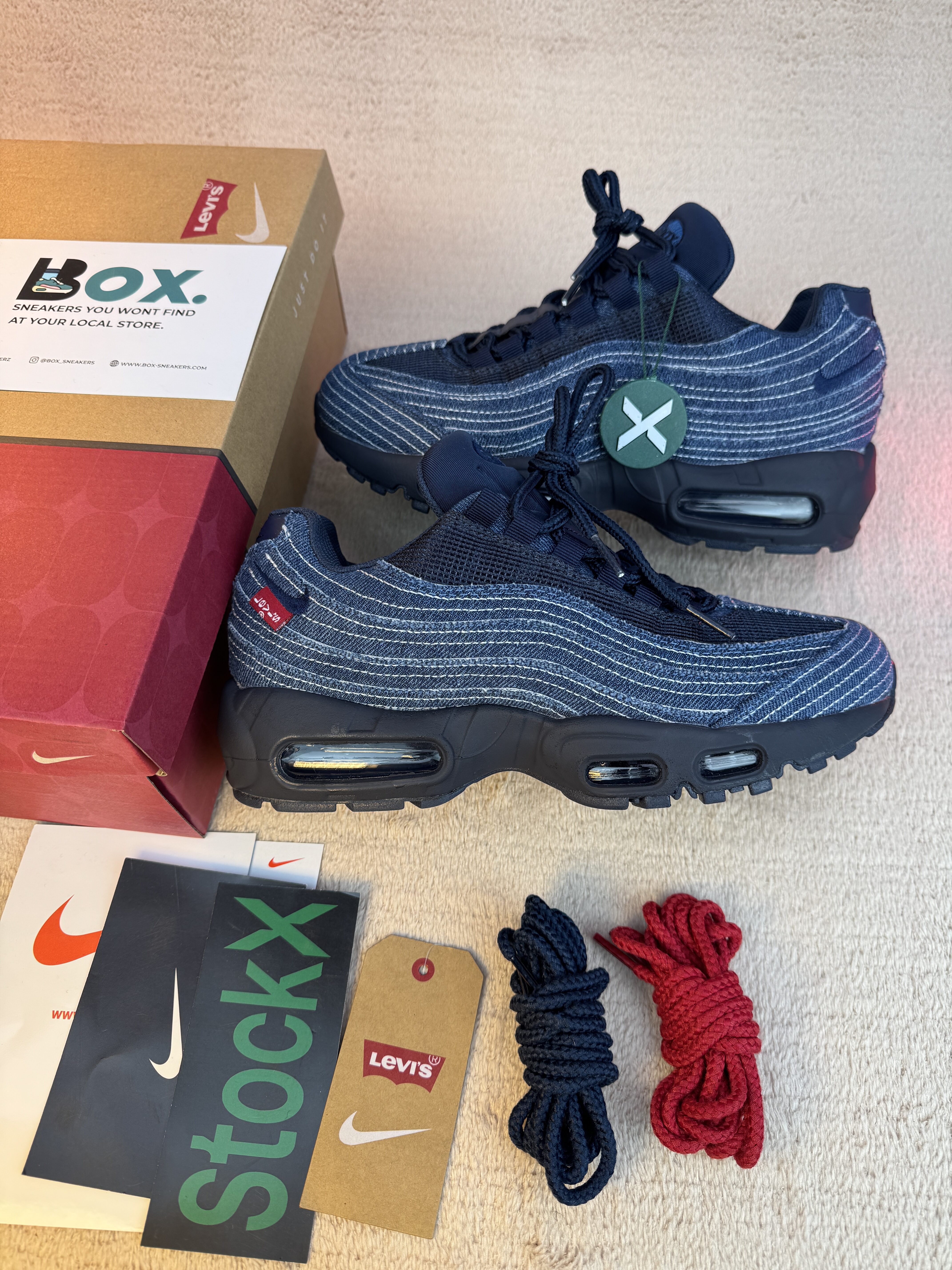 Nike Air Max 95 OG Levis Obsidian - Image 2