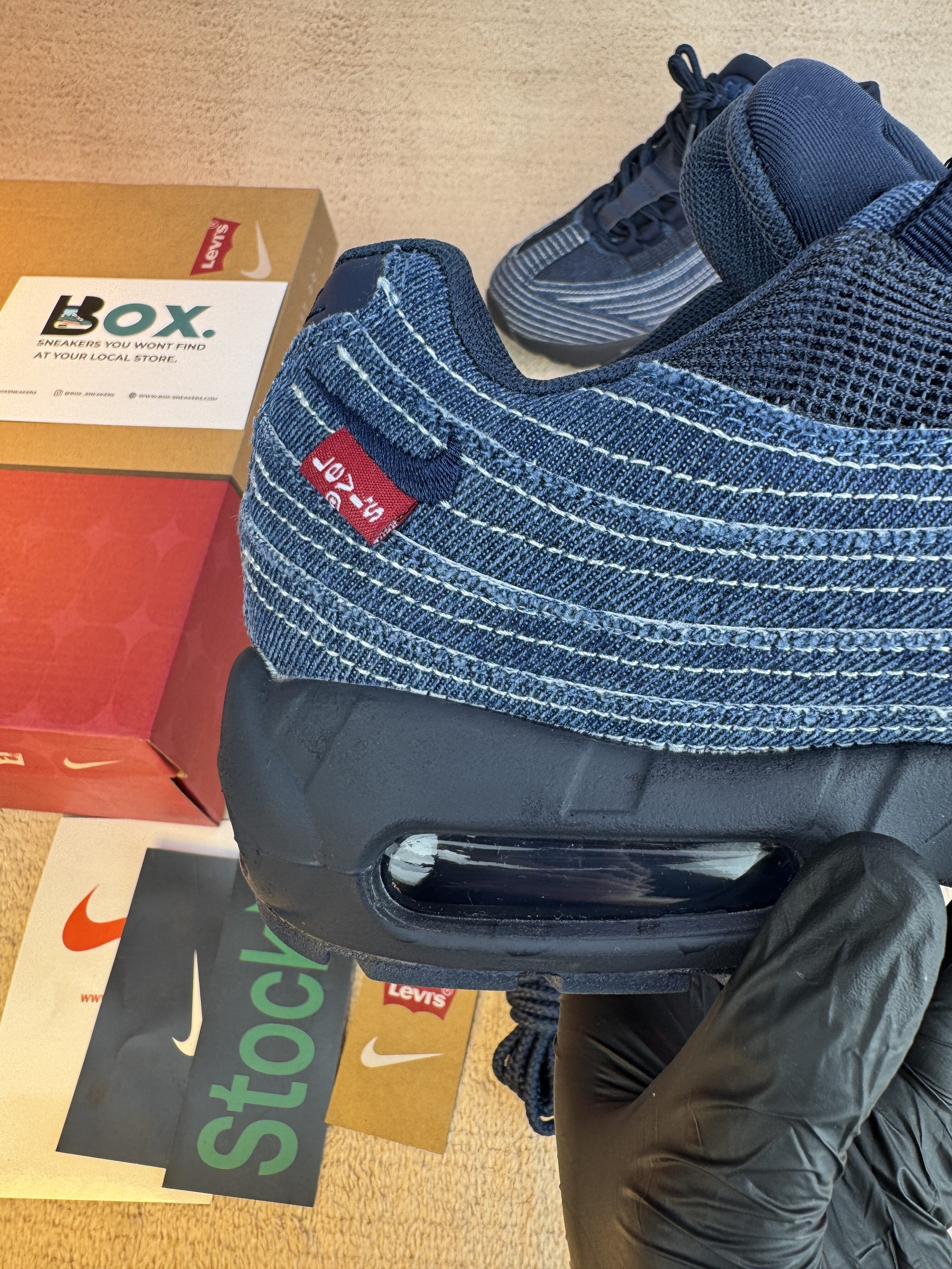 Nike Air Max 95 OG Levis Obsidian - Image 4