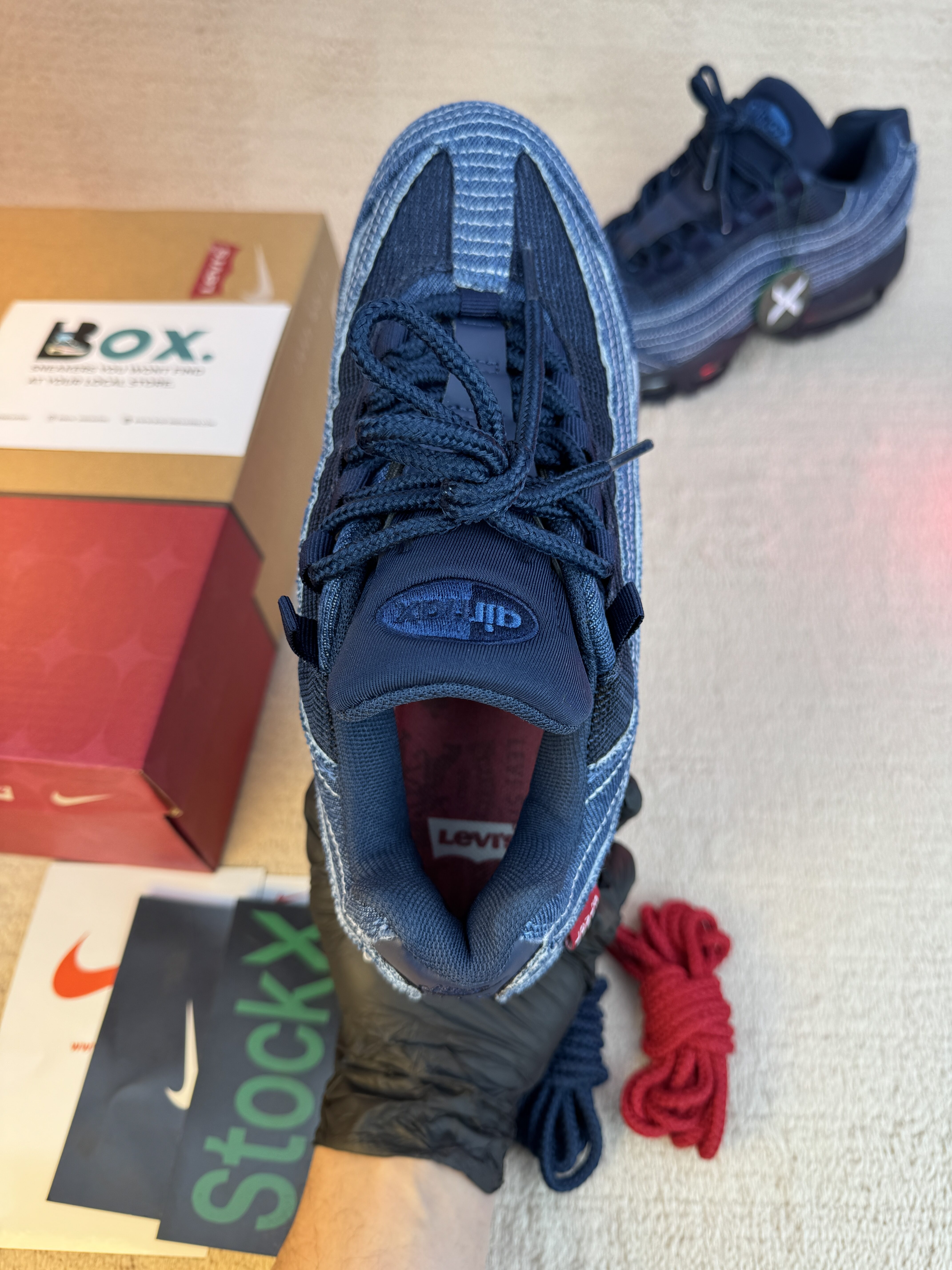 Nike Air Max 95 OG Levis Obsidian - Image 11
