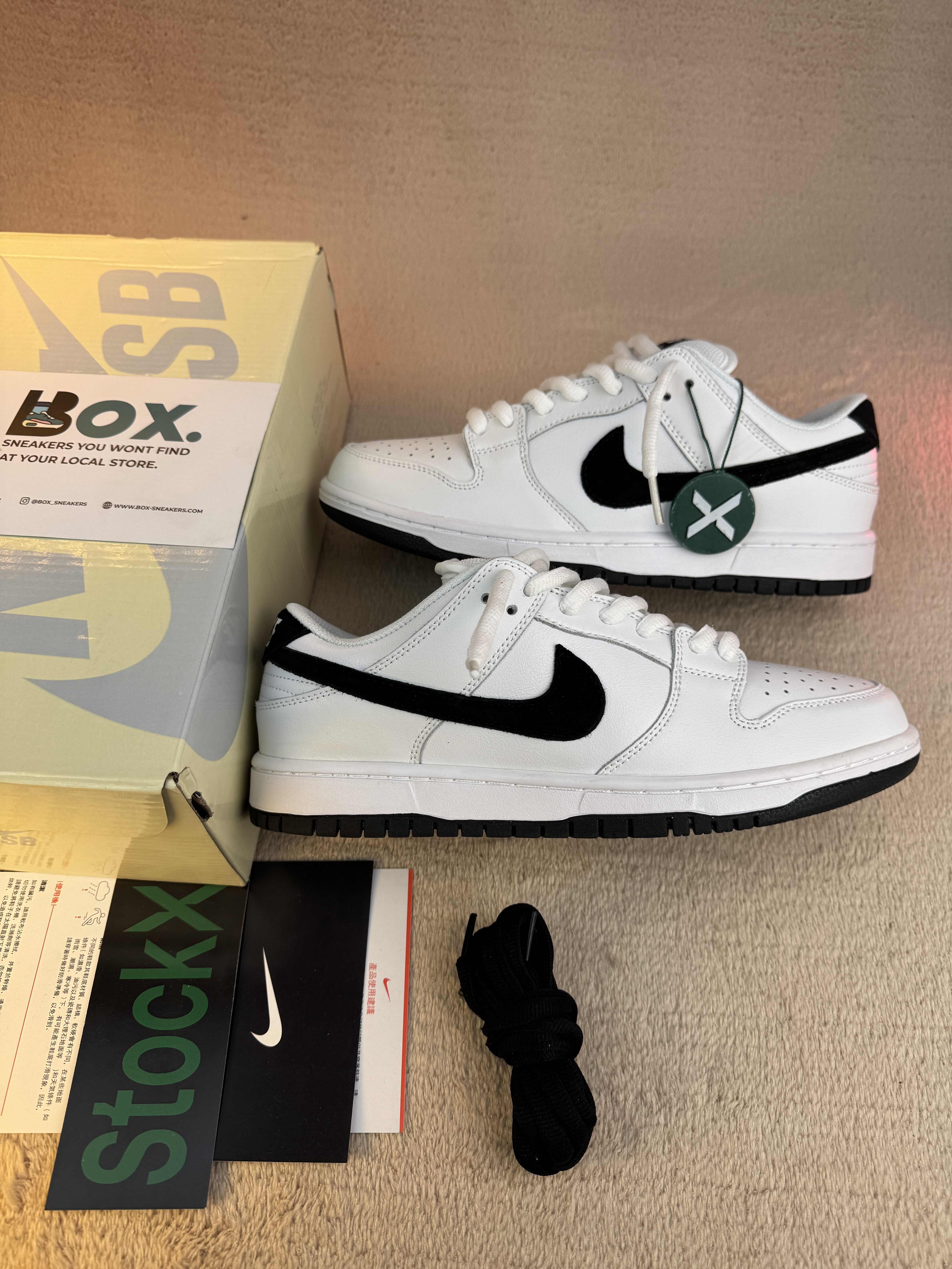 Nike SB Dunk Low White Black - Image 2