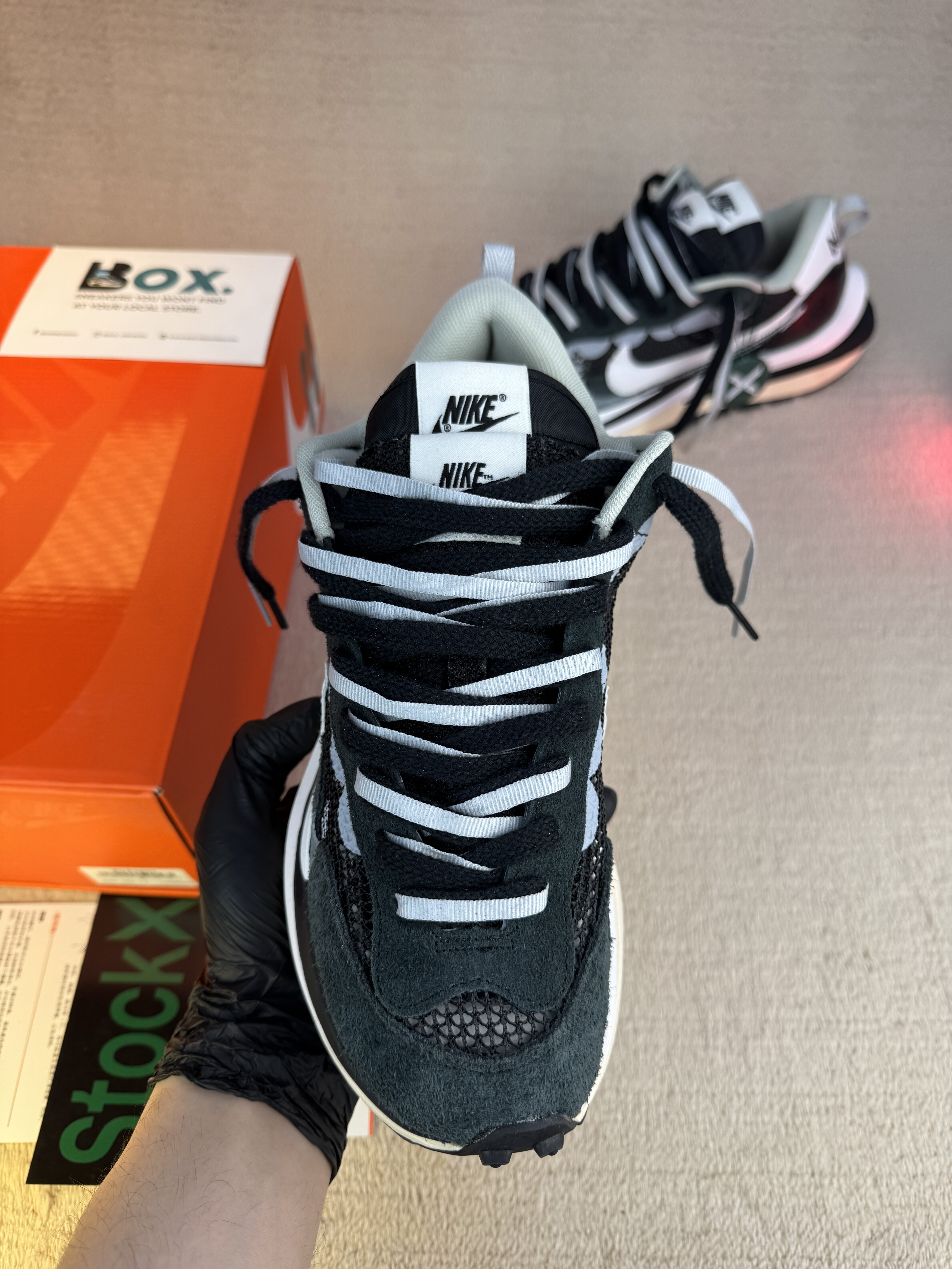 Nike Vaporwaffle sacai Black White - Image 8