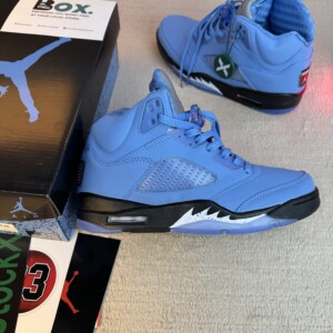 Jordan 5 RetroUNC University Blue