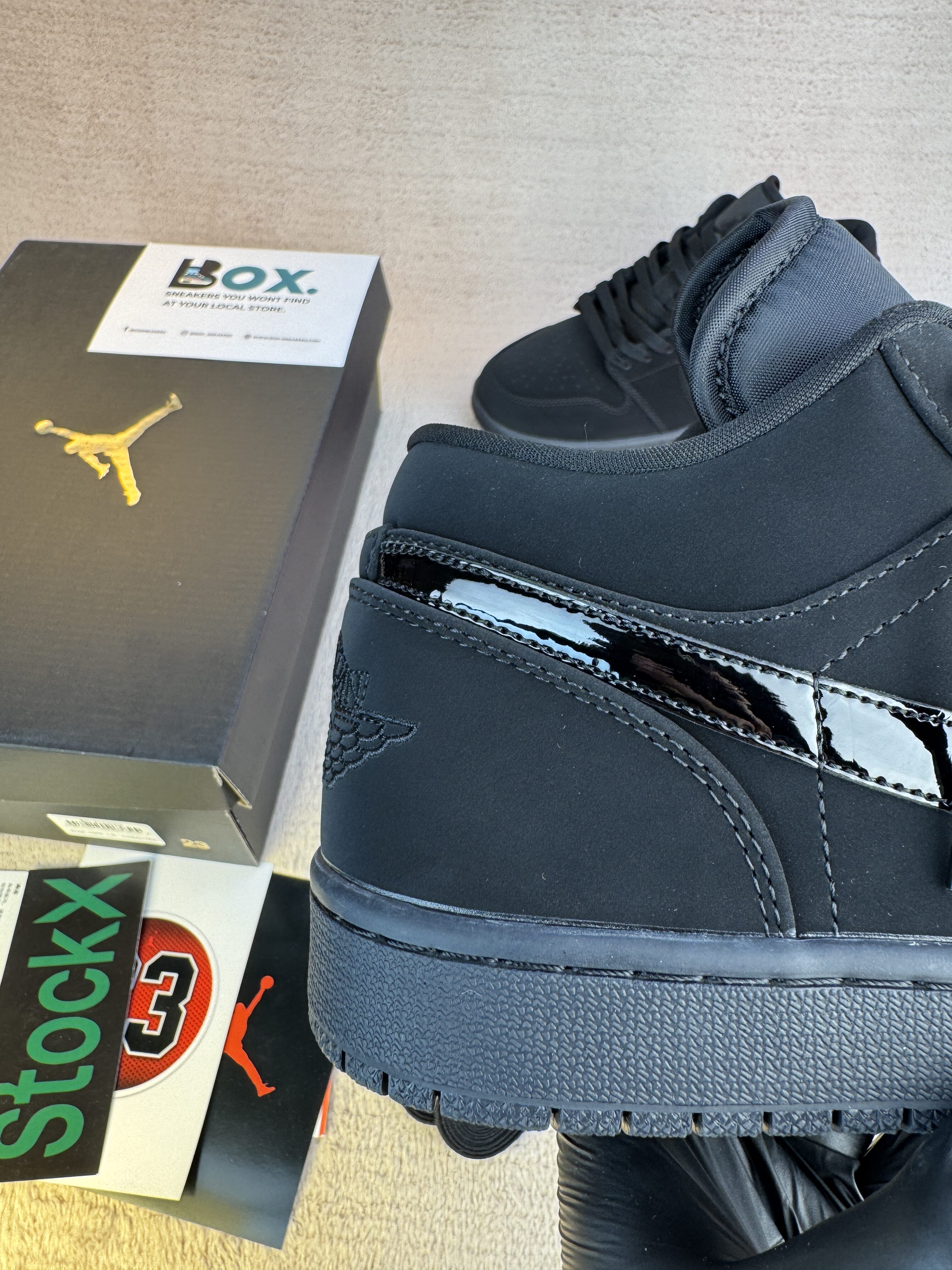 Jordan 1 Low Triple Black - Image 4