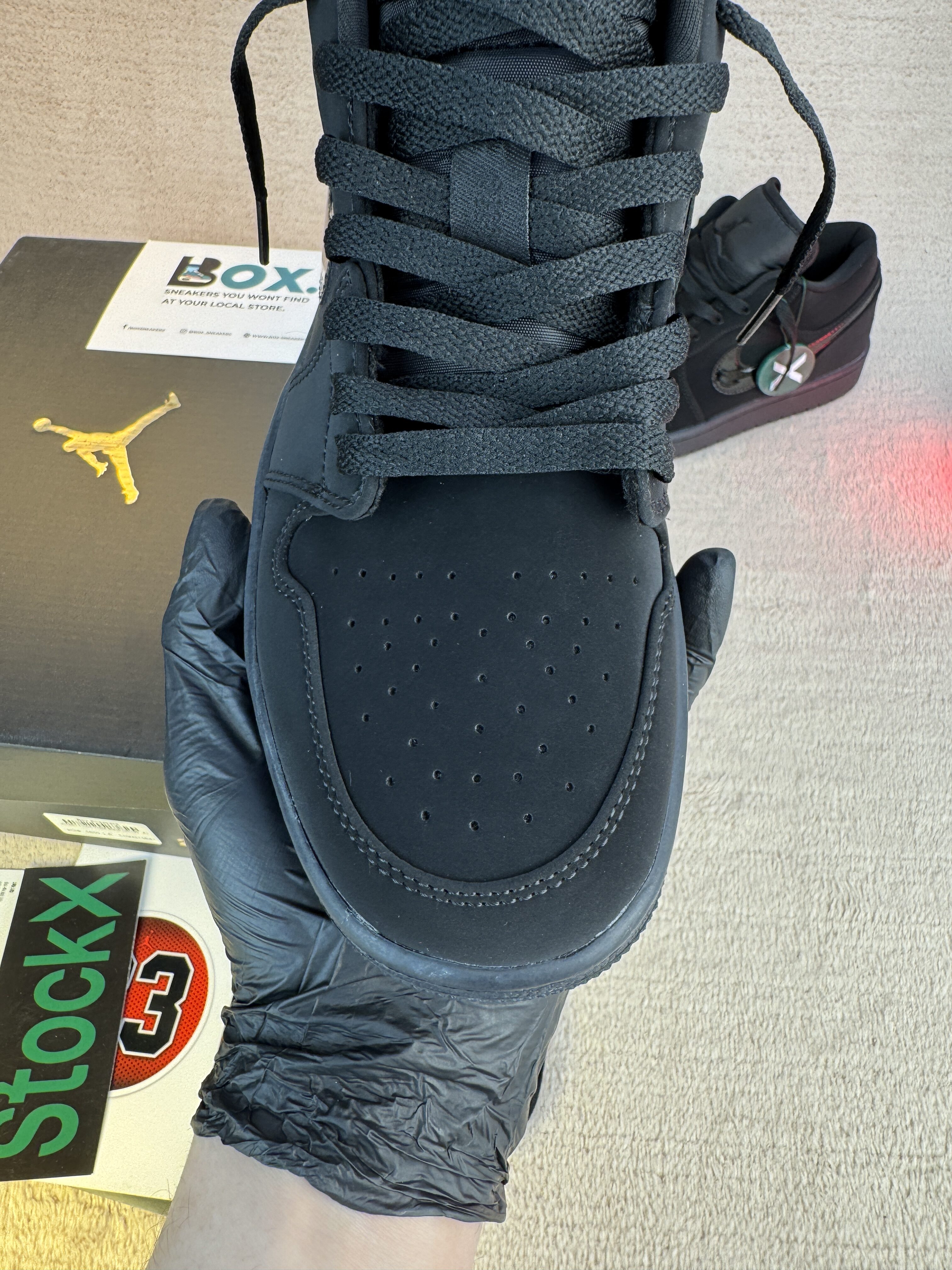 Jordan 1 Low Triple Black - Image 7