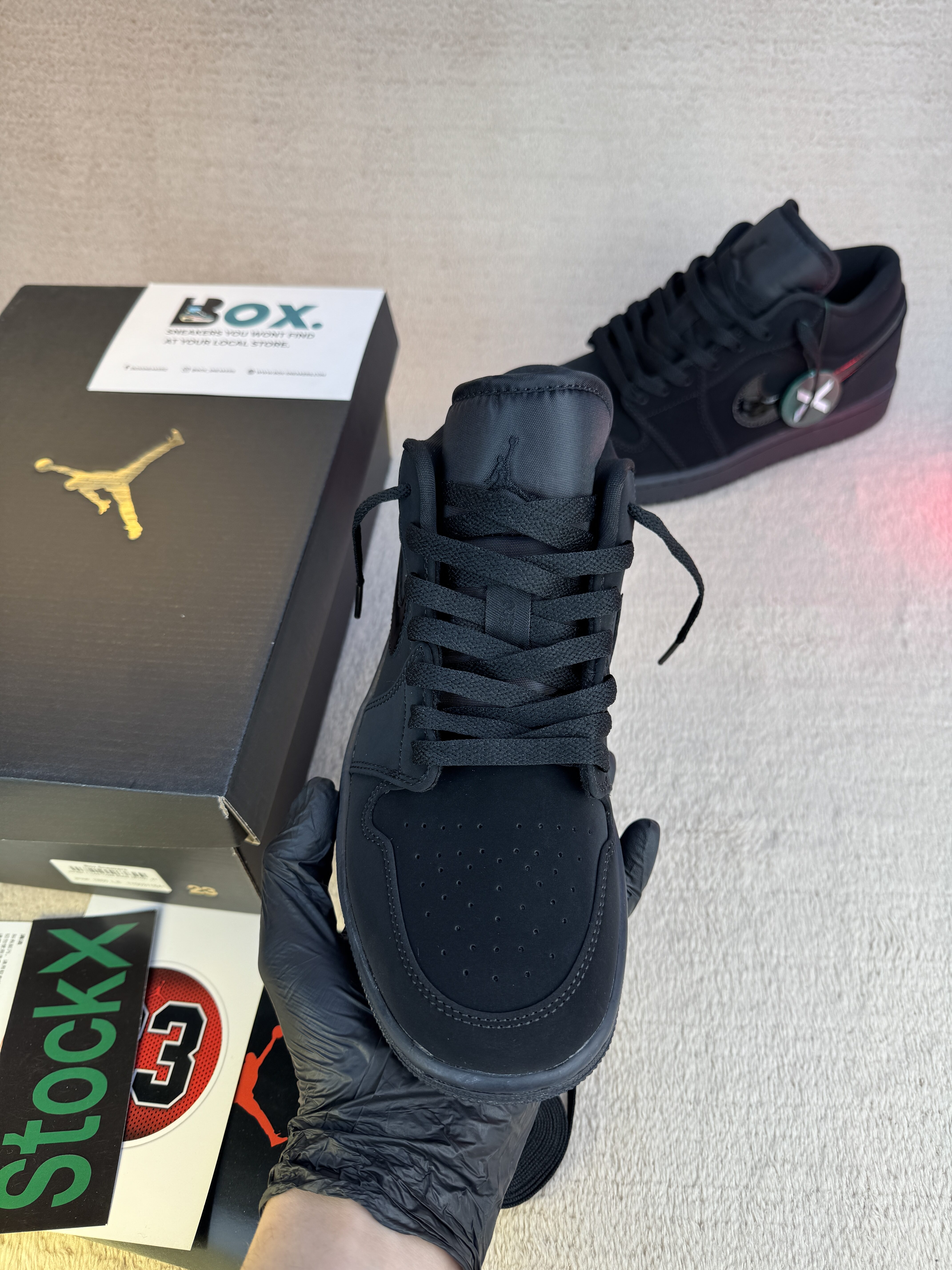 Jordan 1 Low Triple Black - Image 8