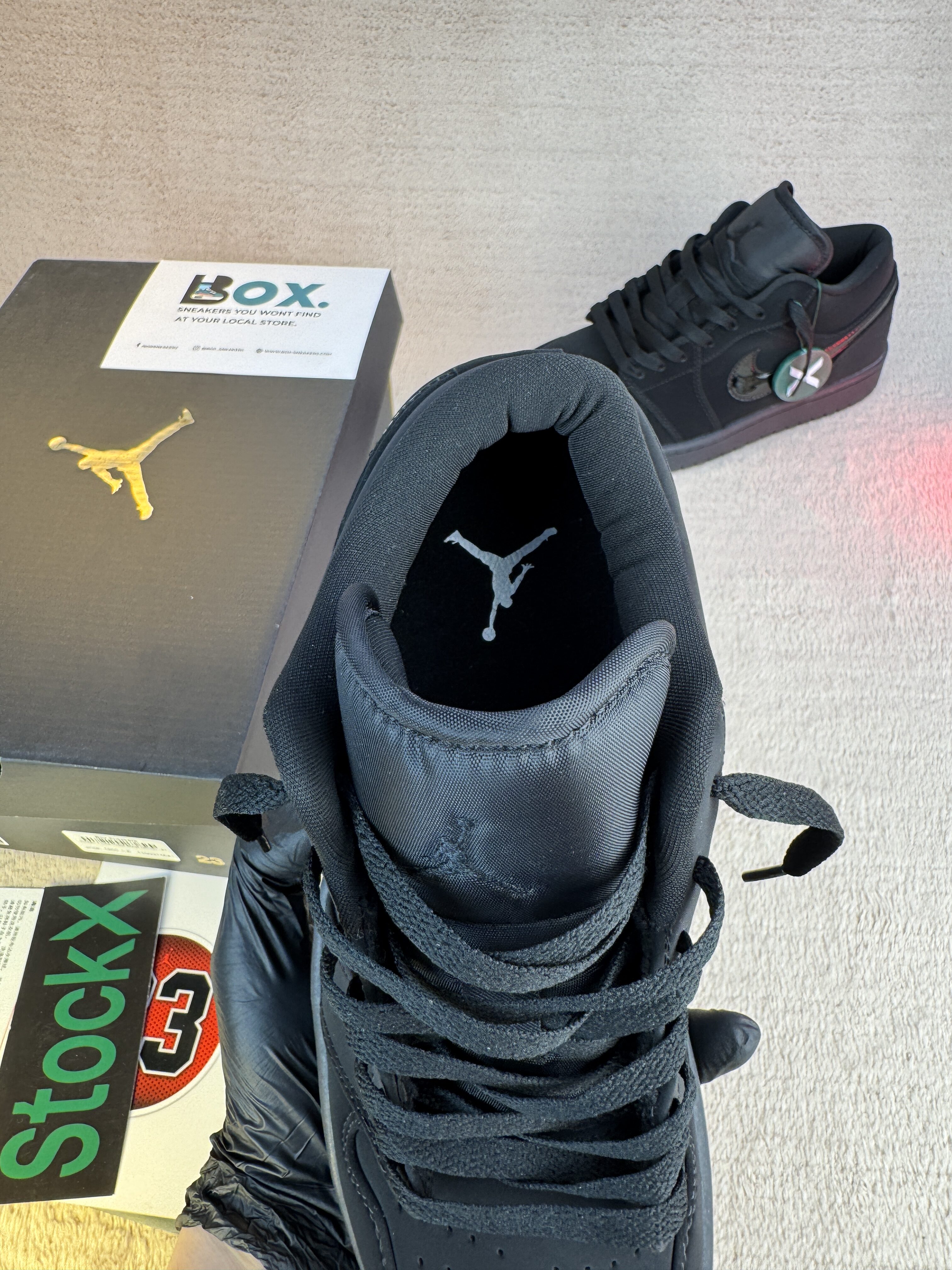 Jordan 1 Low Triple Black - Image 9