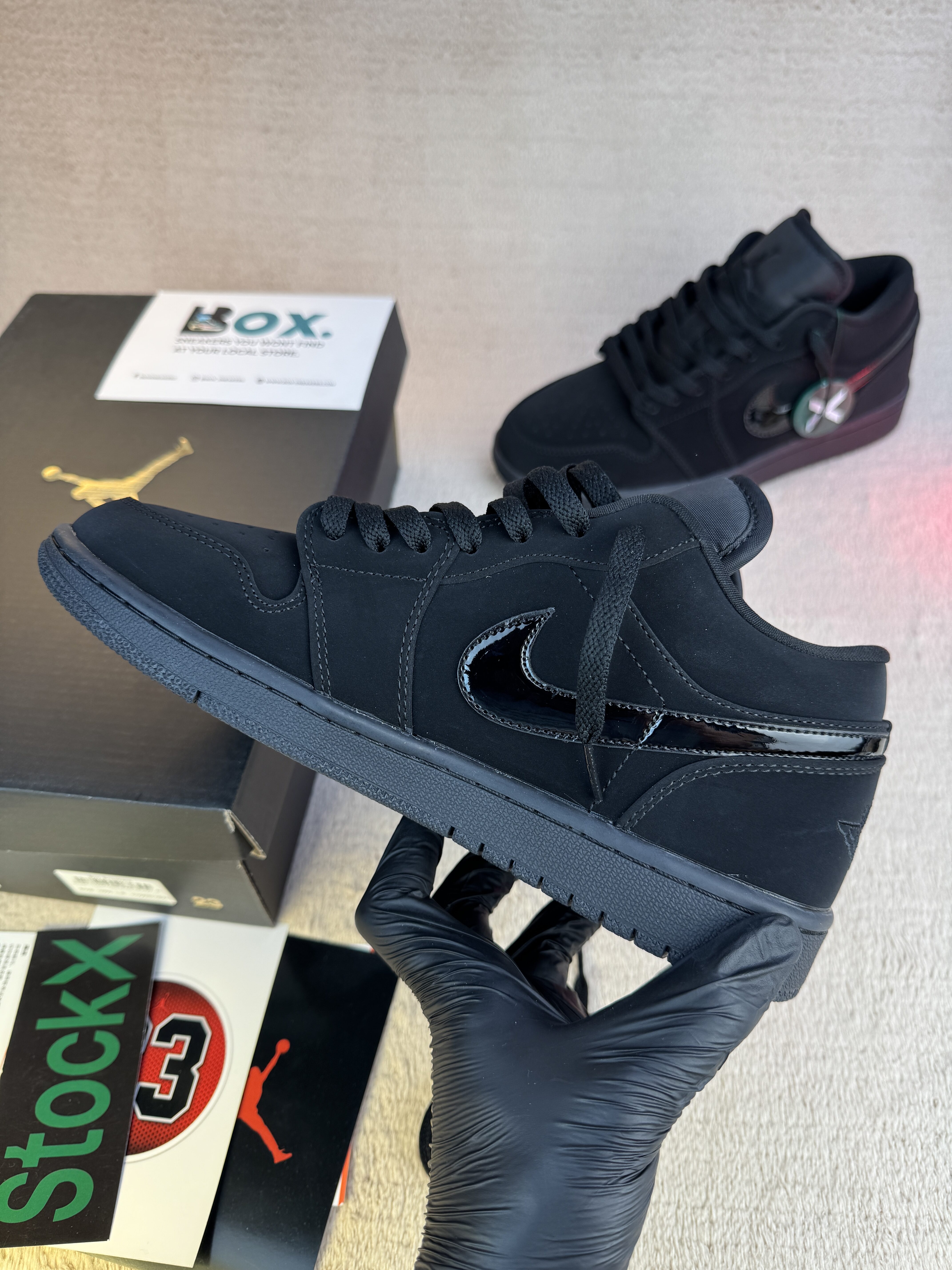 Jordan 1 Low Triple Black - Image 12