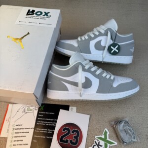 Jordan 1 Low Wolf Grey