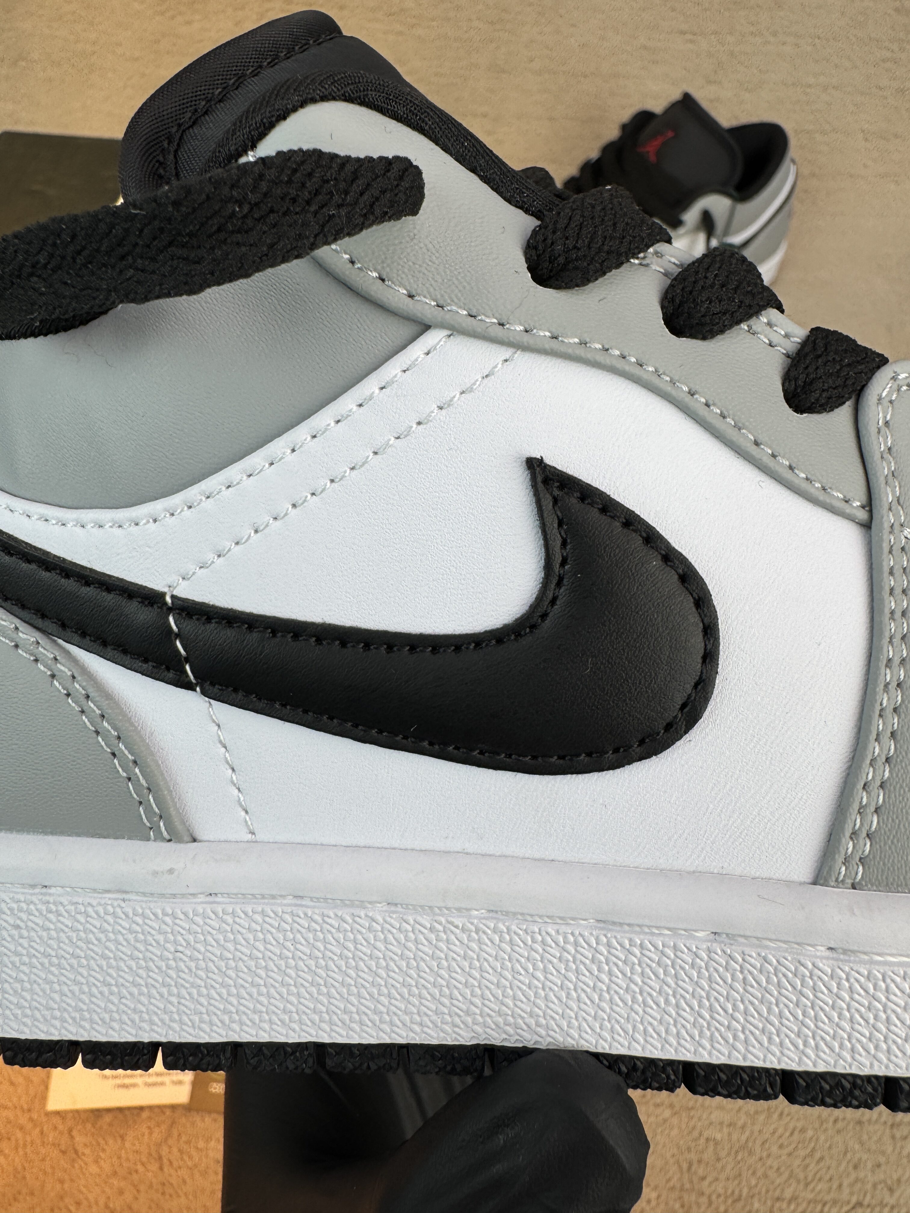 Jordan 1 Low Light Smoke Grey - Image 5