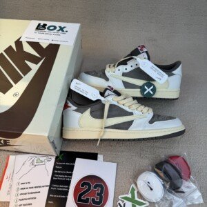 Jordan 1 Retro Low OG SP Travis Scott Reverse Mocha