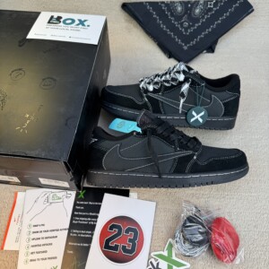 Jordan 1 Retro Low OG SP Travis Scott Black Phantom