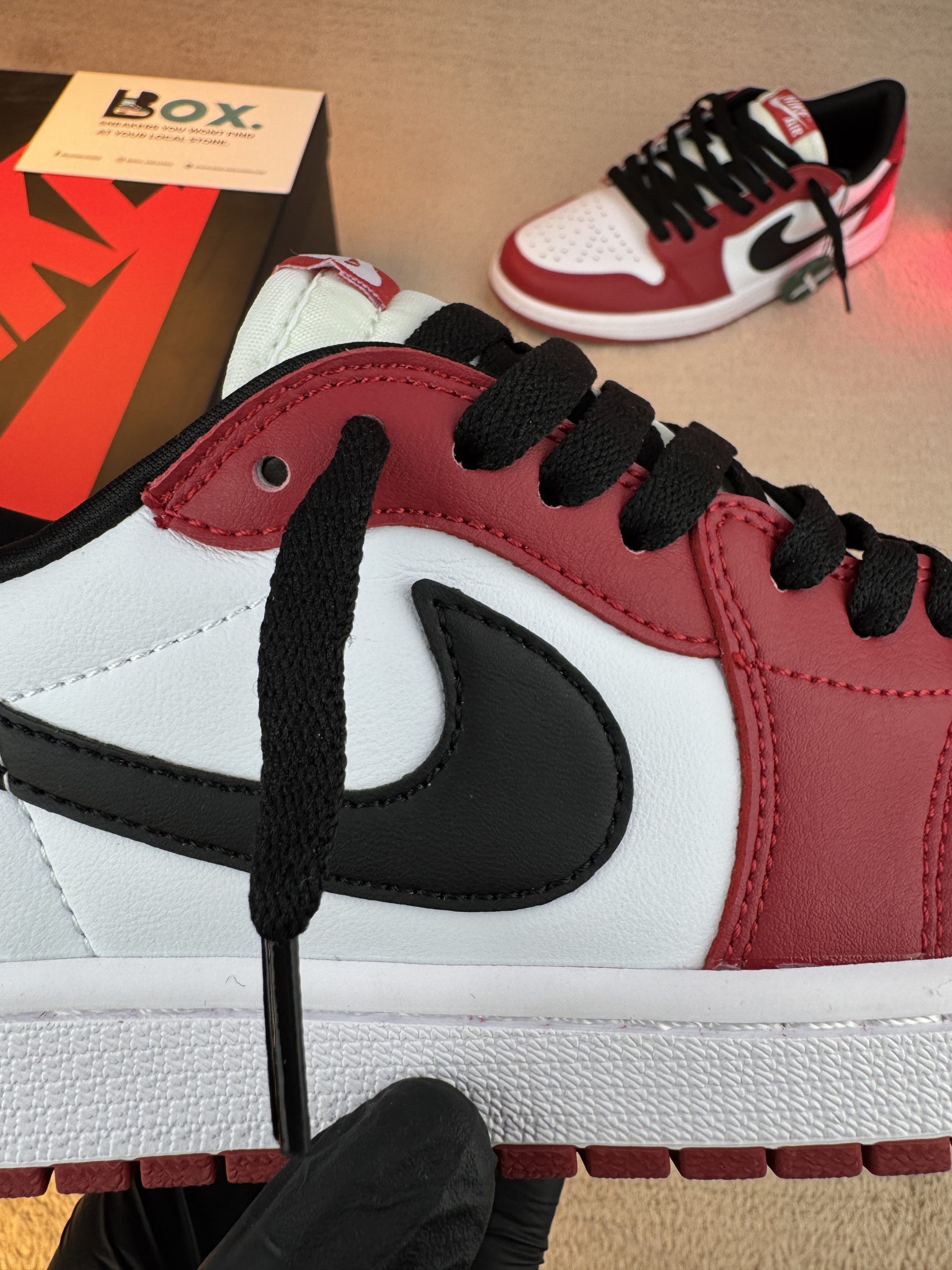 Jordan 1 Retro Low OG Chicago - Image 5