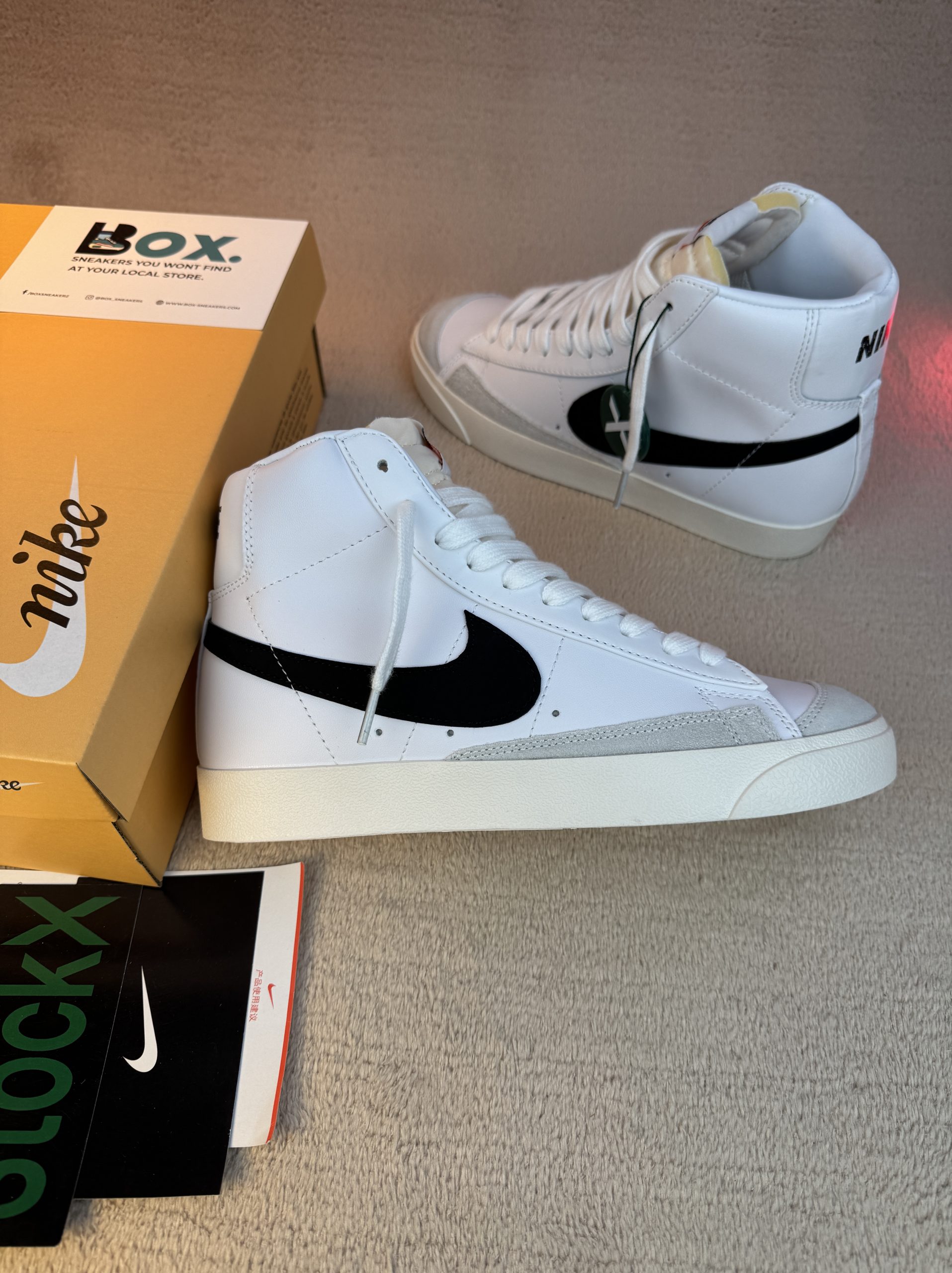 Nike Blazer Mid '77 - Vintage - Image 2