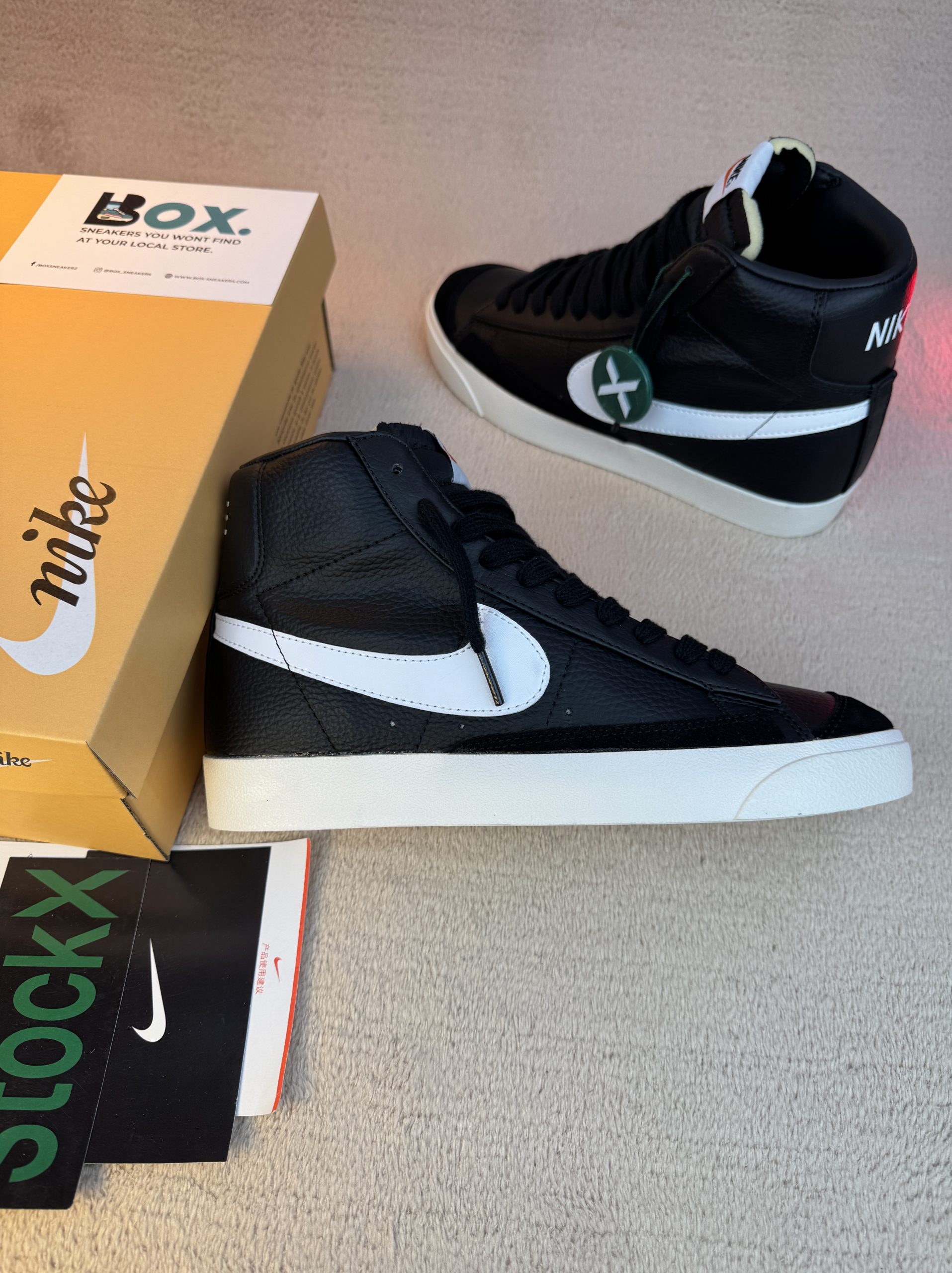 Nike Blazer Mid '77 - Black - Image 2