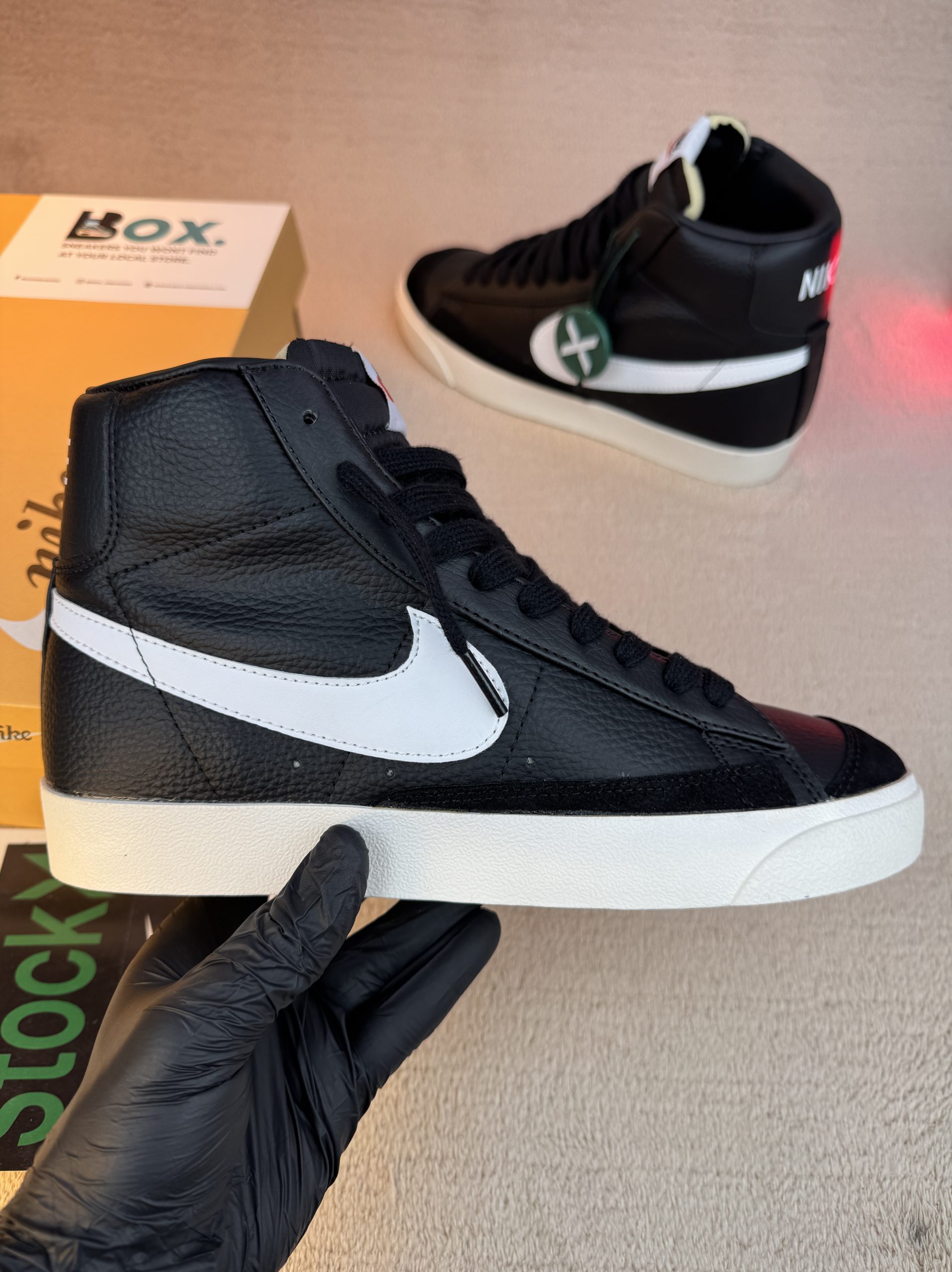 Nike Blazer Mid '77 - Black - Image 3