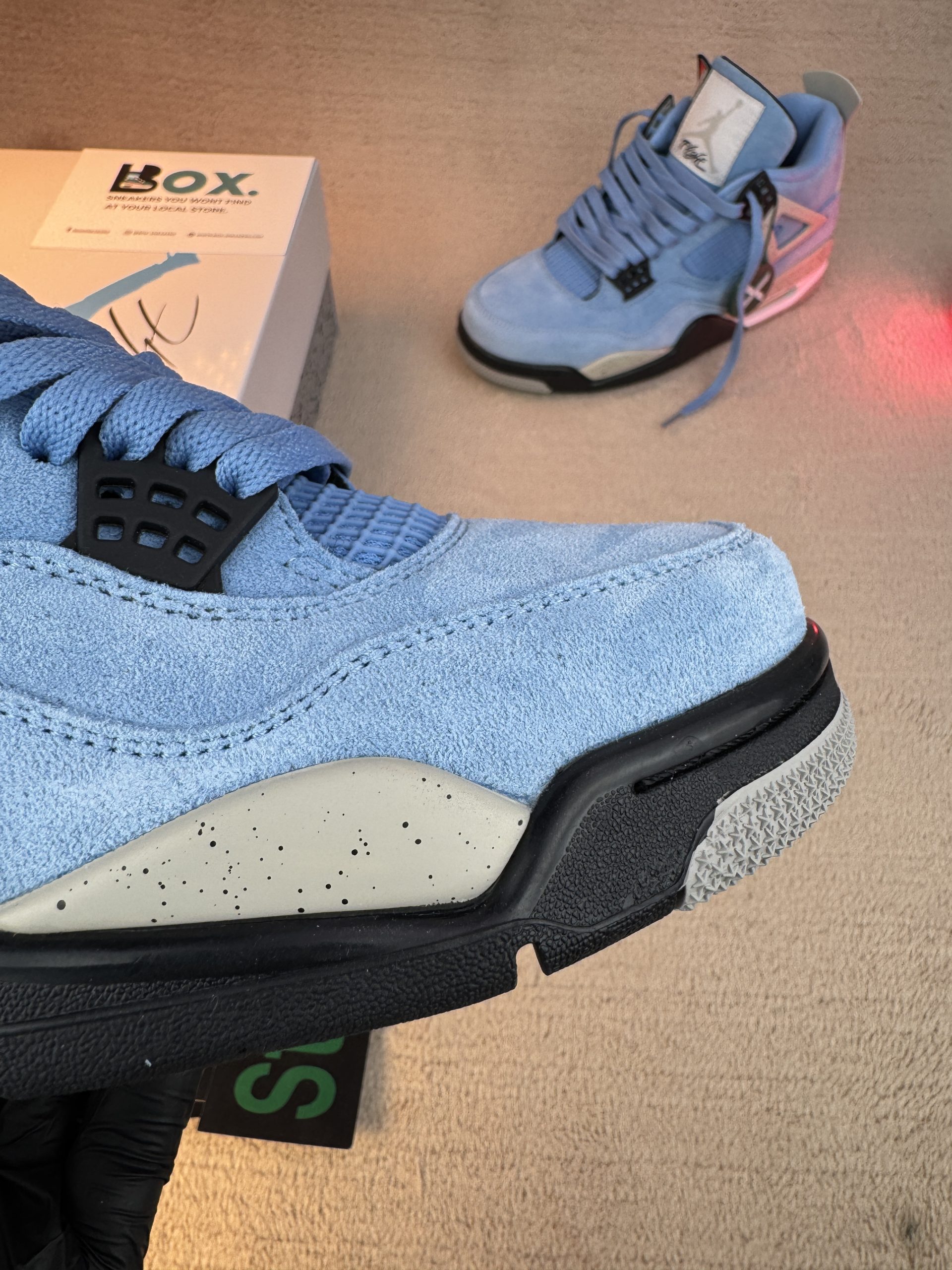 Jordan 4 Retro University Blue - Image 6