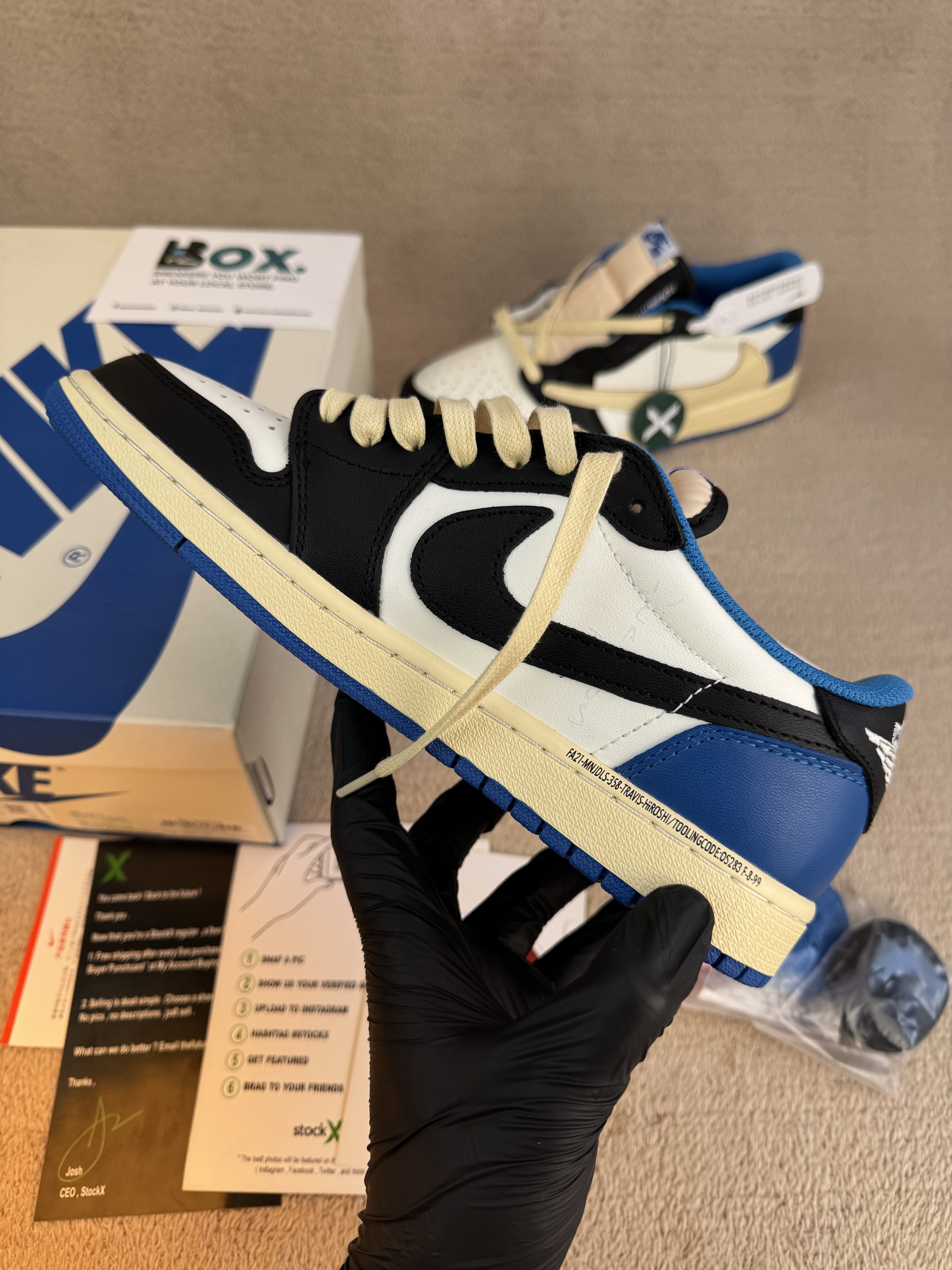 Jordan 1 Retro Low OG SP Fragment x Travis Scott - Image 12