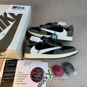 Jordan 1 Retro Low OG SP Travis Scott Black Olive