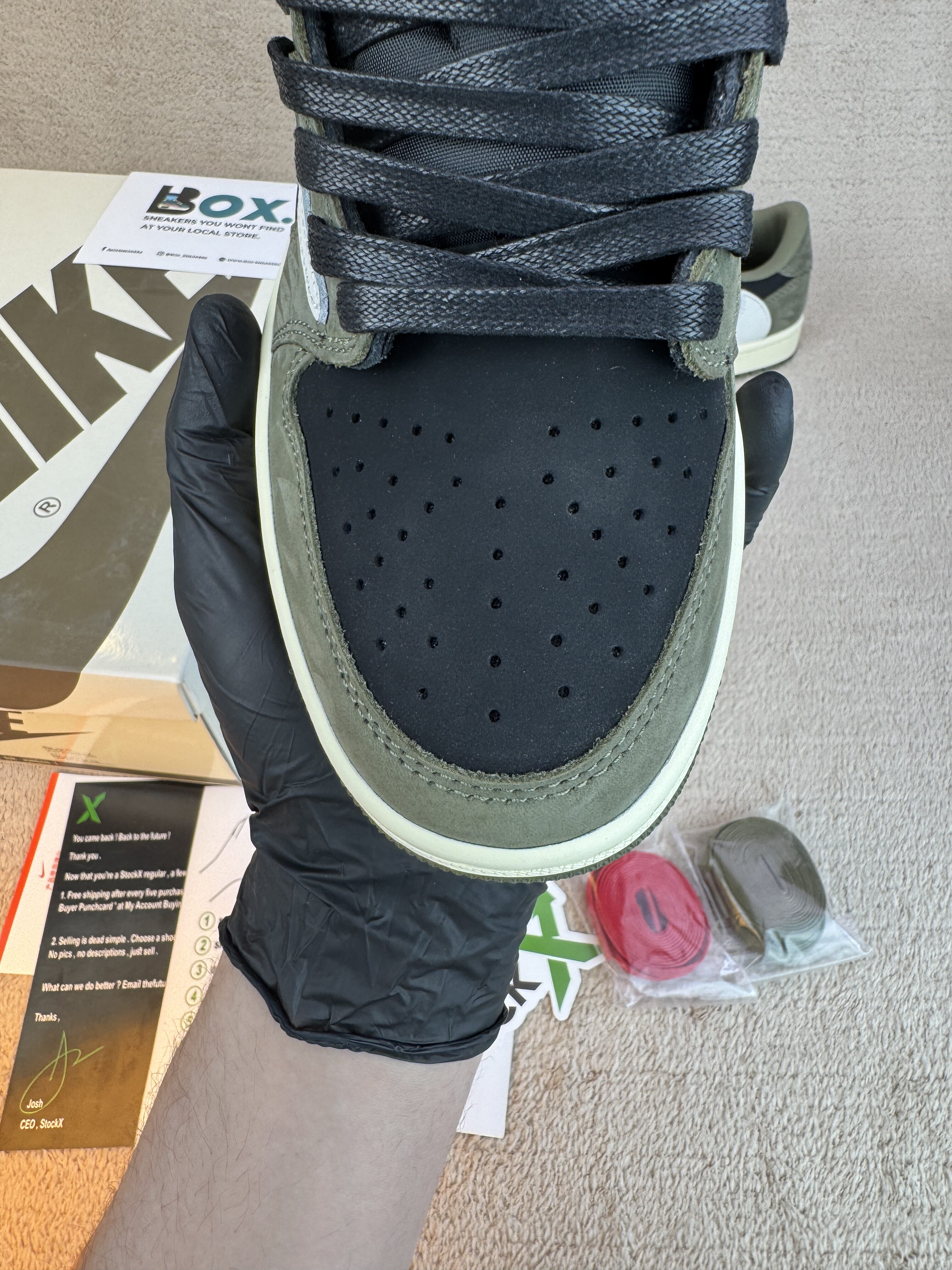 Jordan 1 Retro Low OG SP Travis Scott Black Olive - Image 8