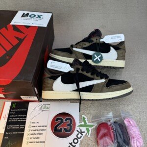 Jordan 1 Retro Low OG SP Travis Scott Mocha