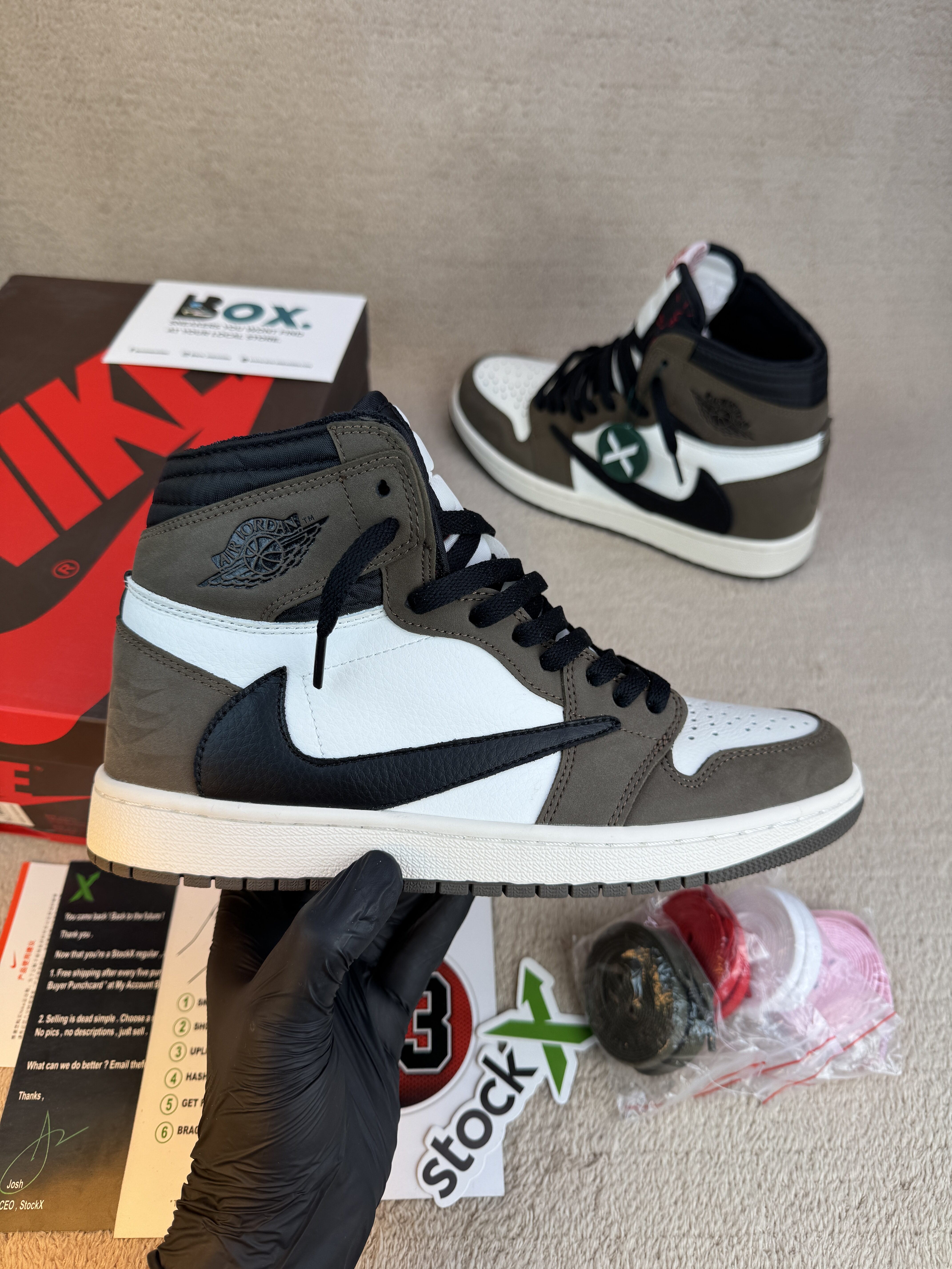 Jordan 1 Retro High OG SP Travis Scott Mocha - Image 3