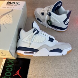 Jordan 4 Retro SB Navy