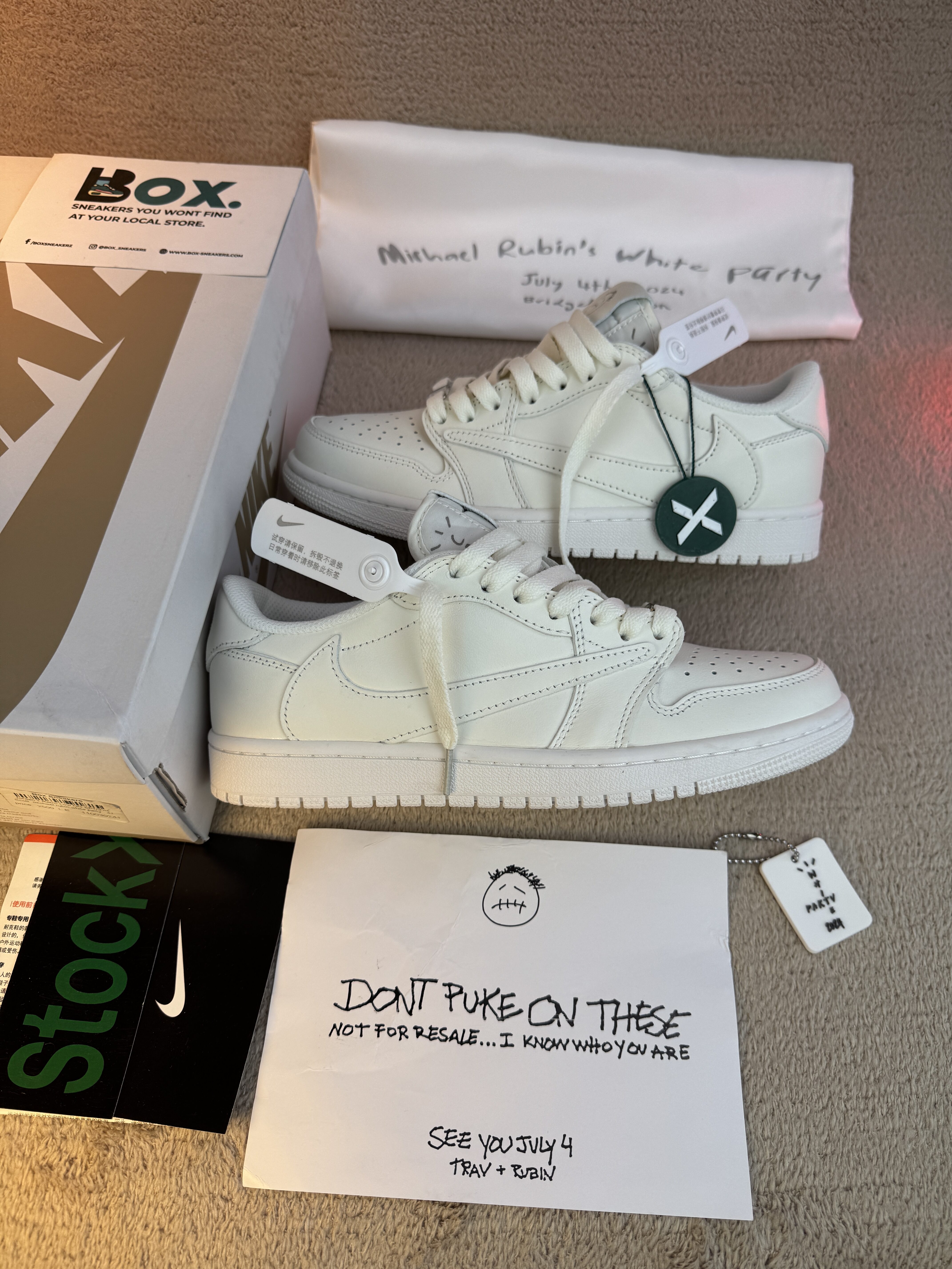 Jordan 1 Retro Low OG SP Travis Scott Michael Rubin White Party - Image 2