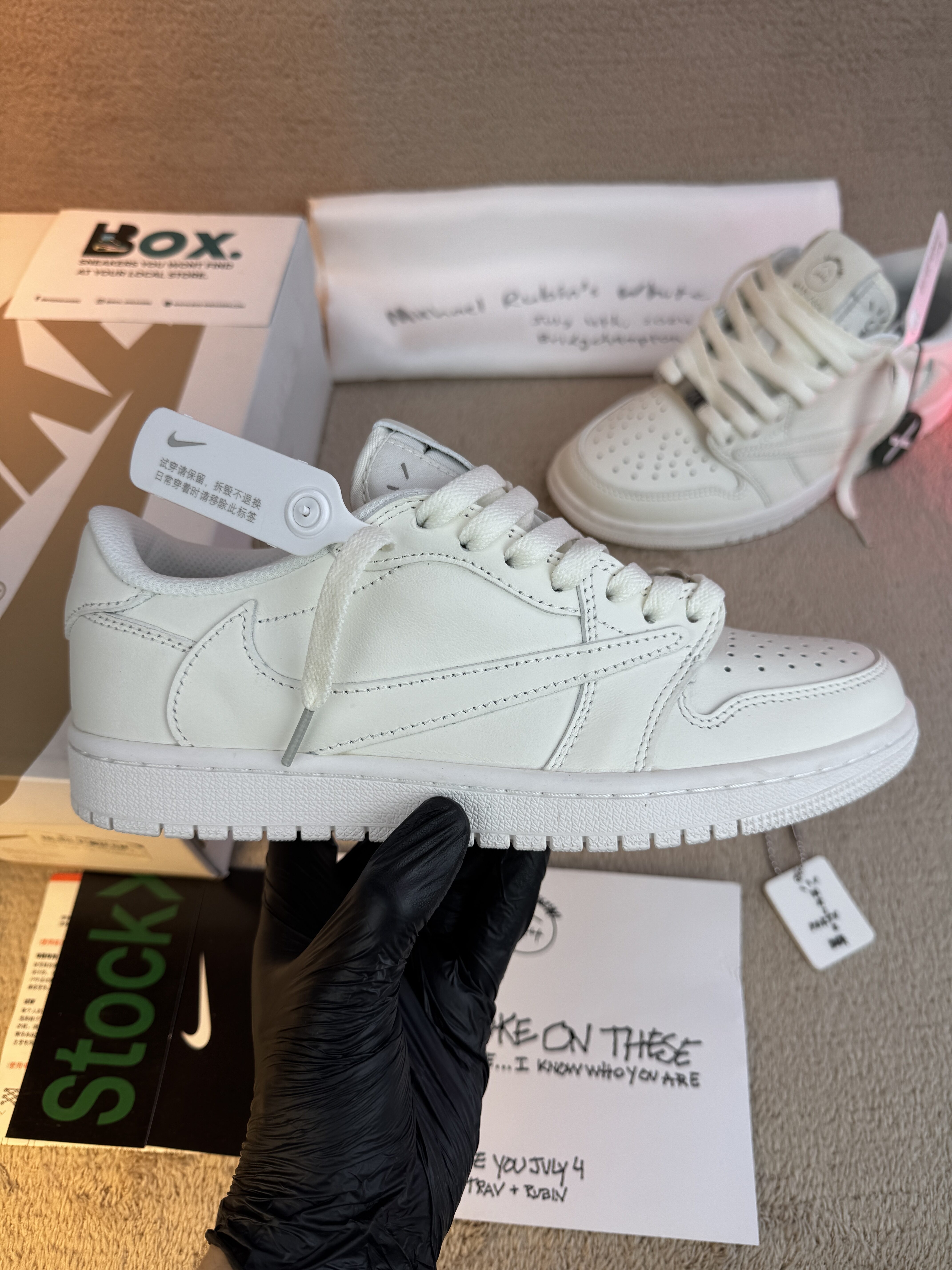 Jordan 1 Retro Low OG SP Travis Scott Michael Rubin White Party - Image 3