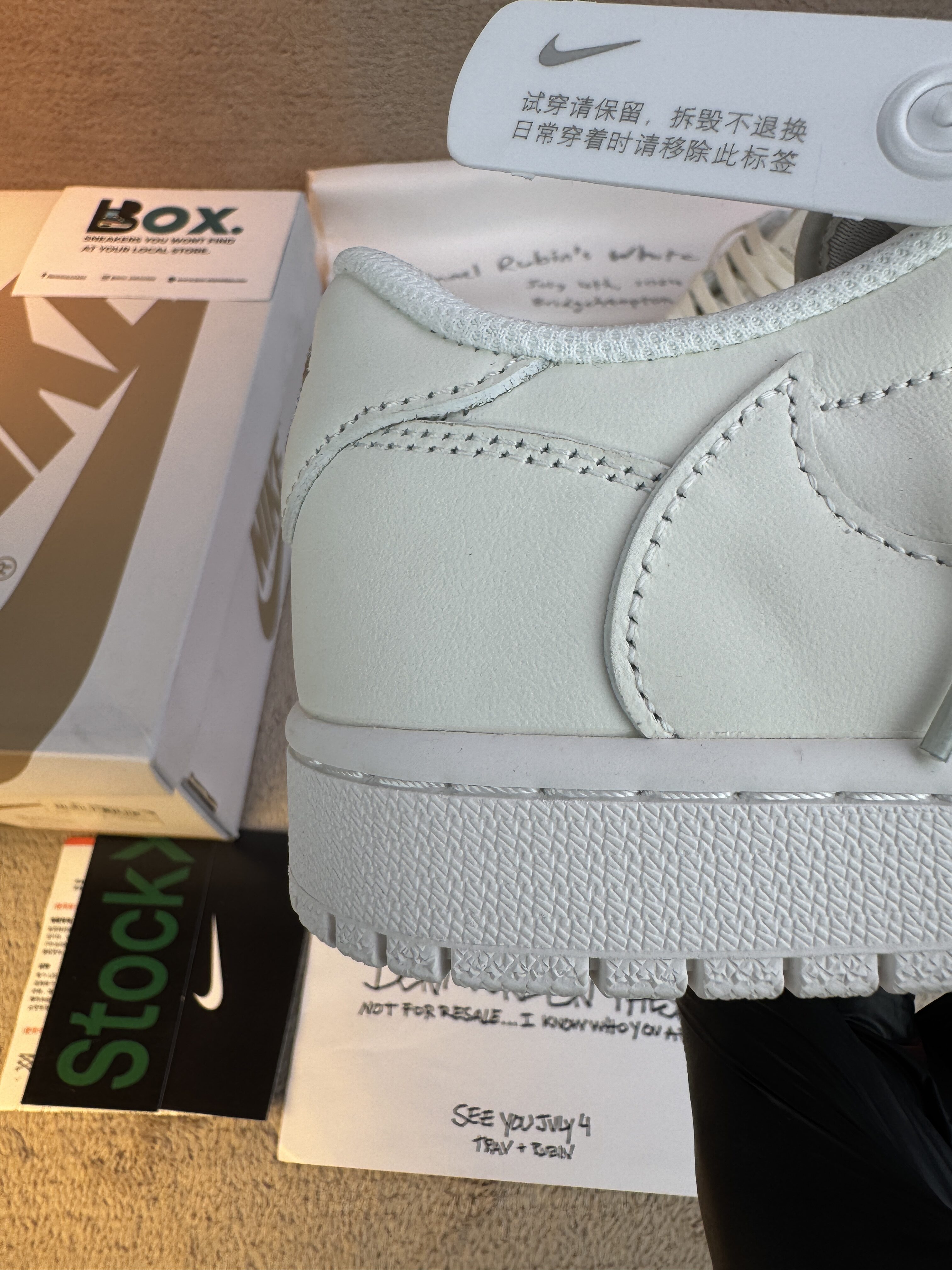 Jordan 1 Retro Low OG SP Travis Scott Michael Rubin White Party - Image 5