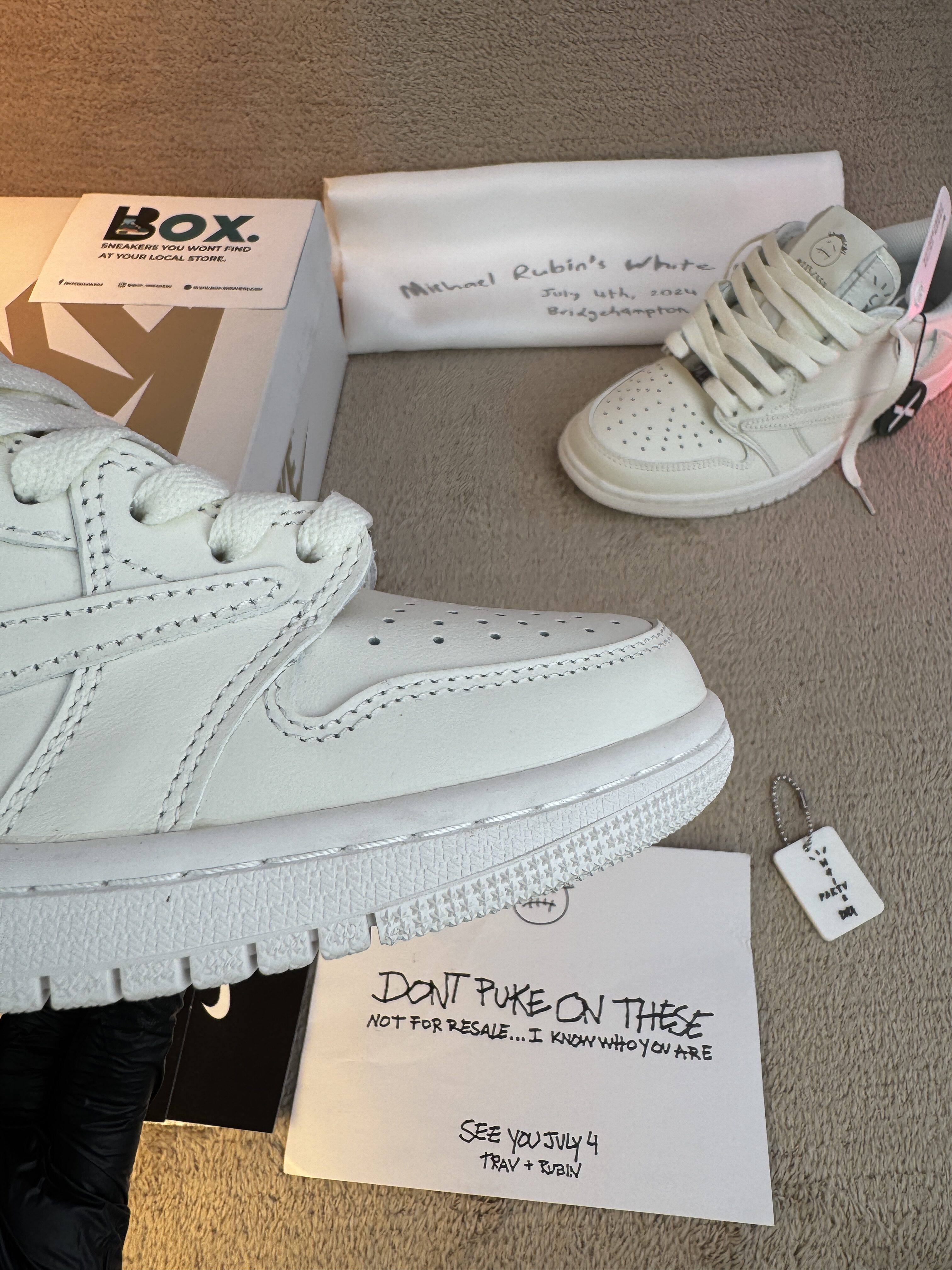 Jordan 1 Retro Low OG SP Travis Scott Michael Rubin White Party - Image 7