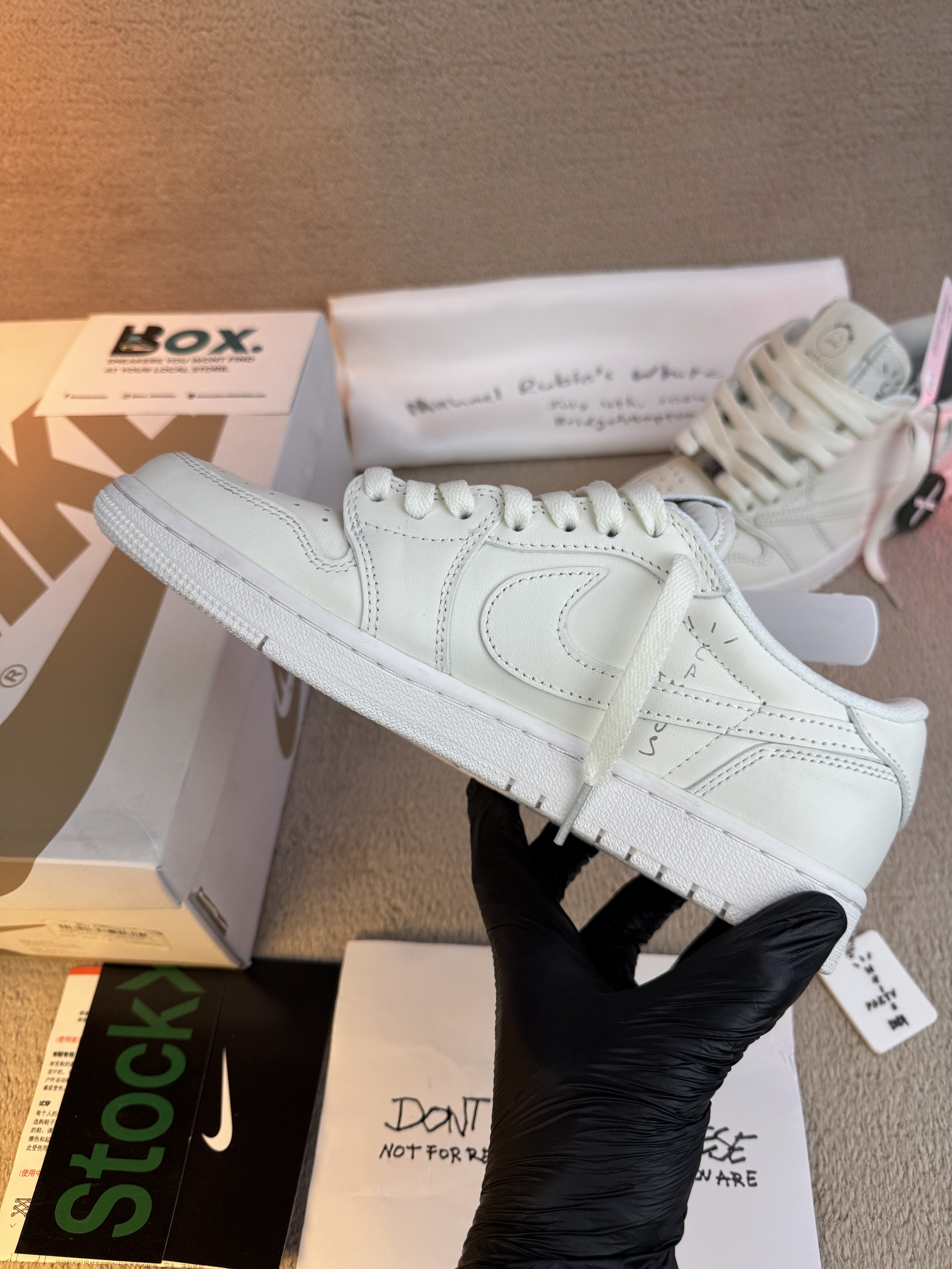 Jordan 1 Retro Low OG SP Travis Scott Michael Rubin White Party - Image 13