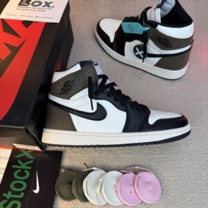 Jordan 1 Retro High Dark Mocha