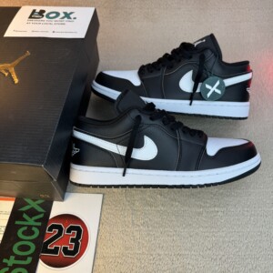 Jordan 1 Low Black Summit White