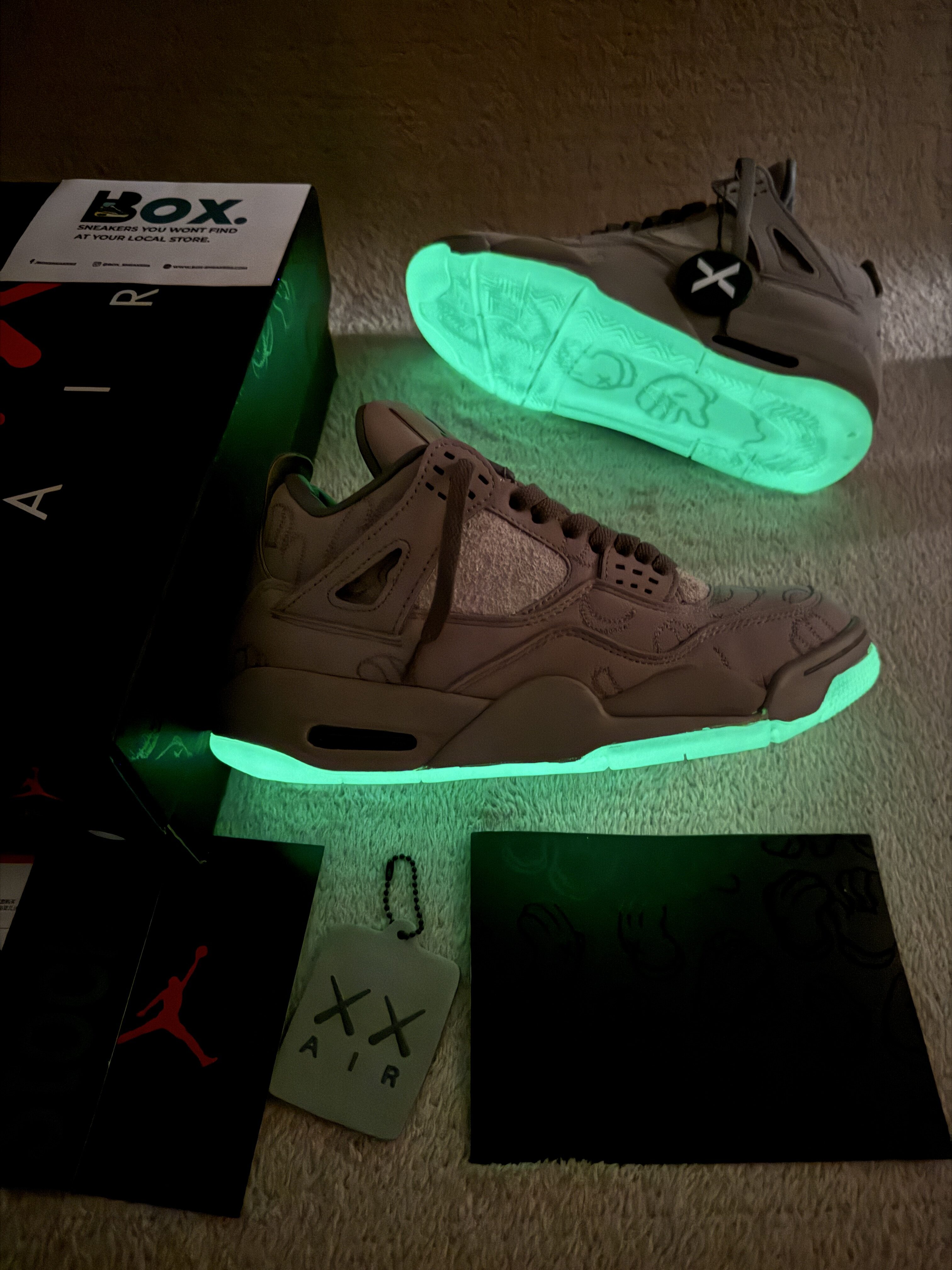 Jordan 4 Retro Kaws - Image 16