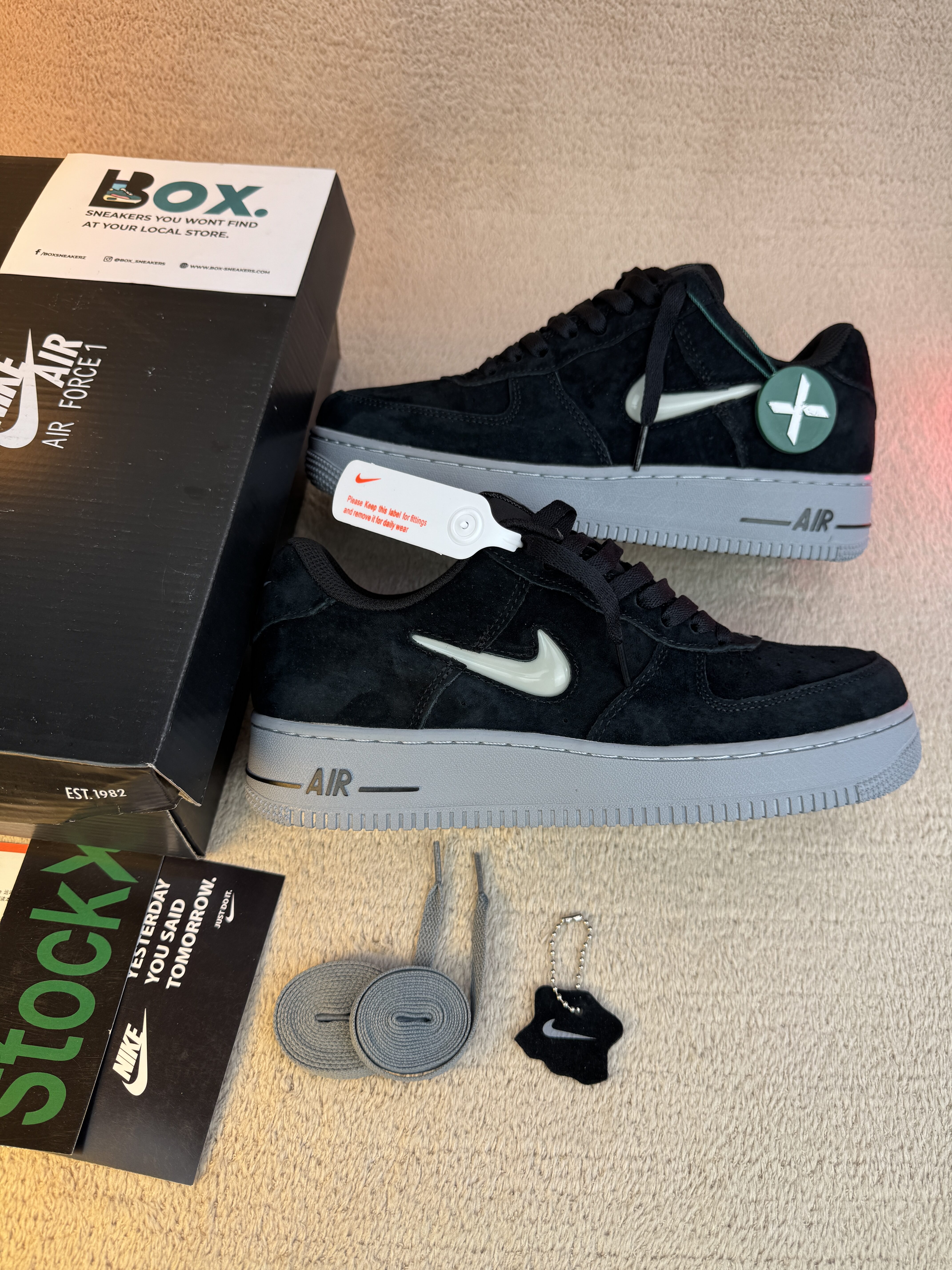 Nike Air Force 1 Low '07 Jewel Black Cool Grey - Image 2