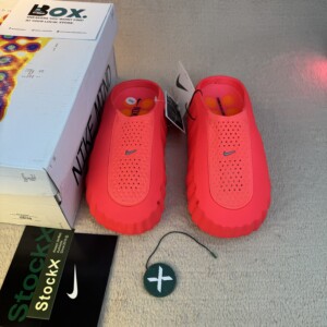 Nike Mind 001 Slide Solar Red