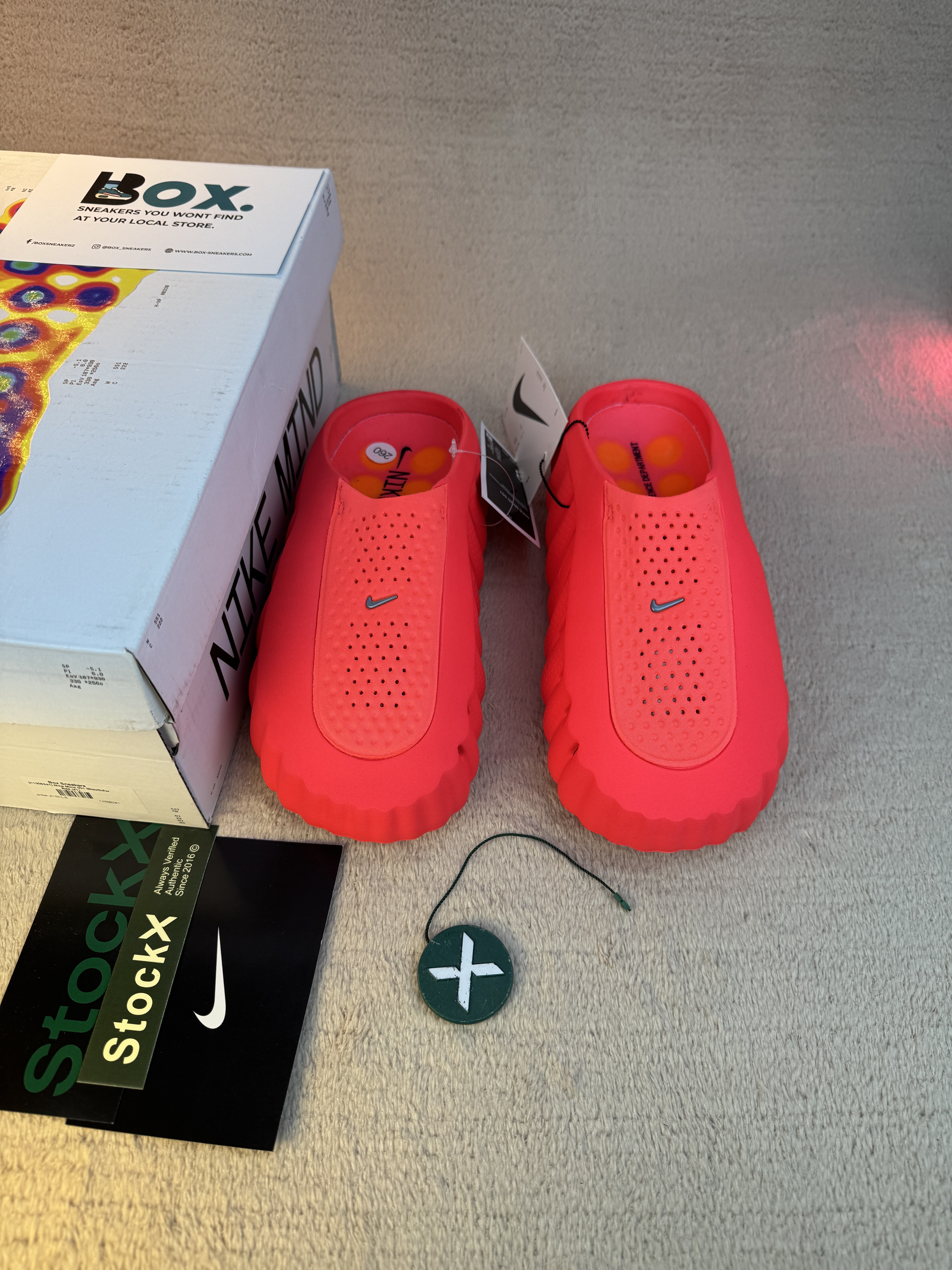 Nike Mind 001 Slide Solar Red - Image 2