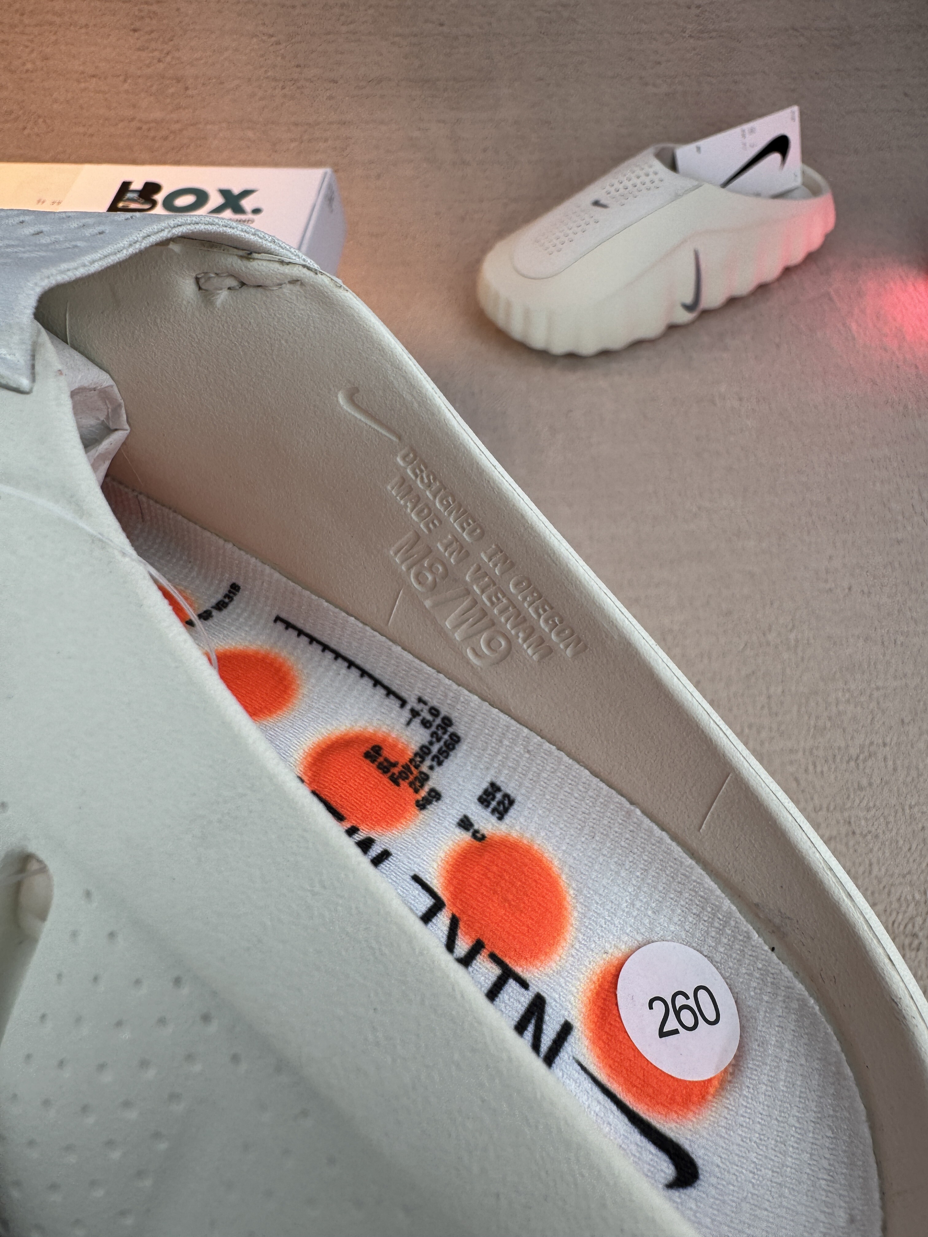 Nike Mind 001 Slide Light Bone - Image 10
